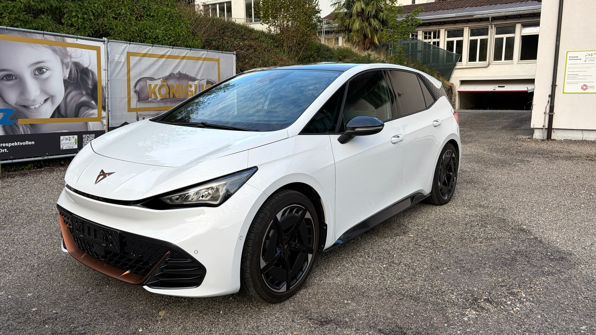 Car photo