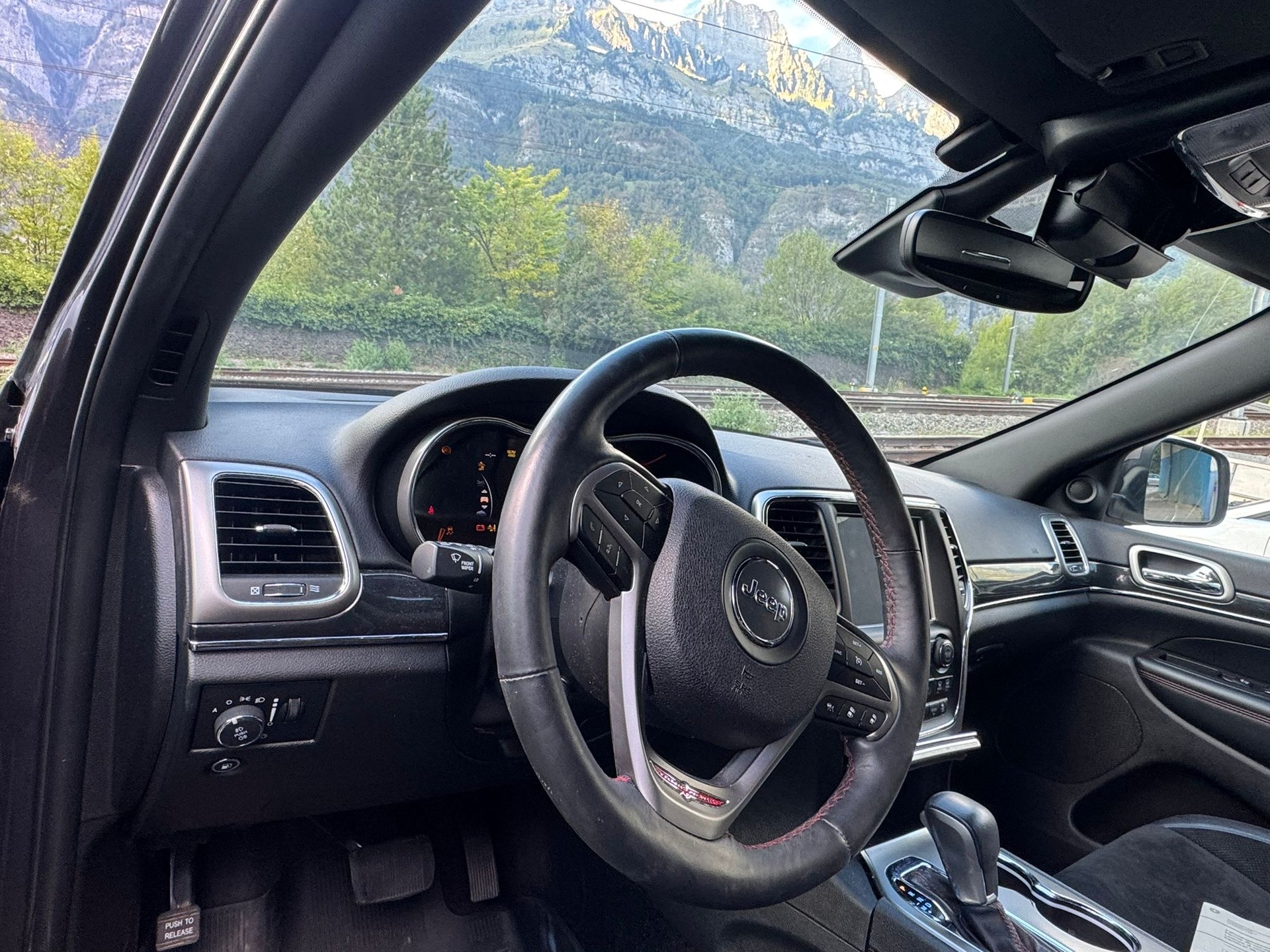 JEEP Grand Cherokee 3.0 CRD Trailhawk Automatic-image-7
