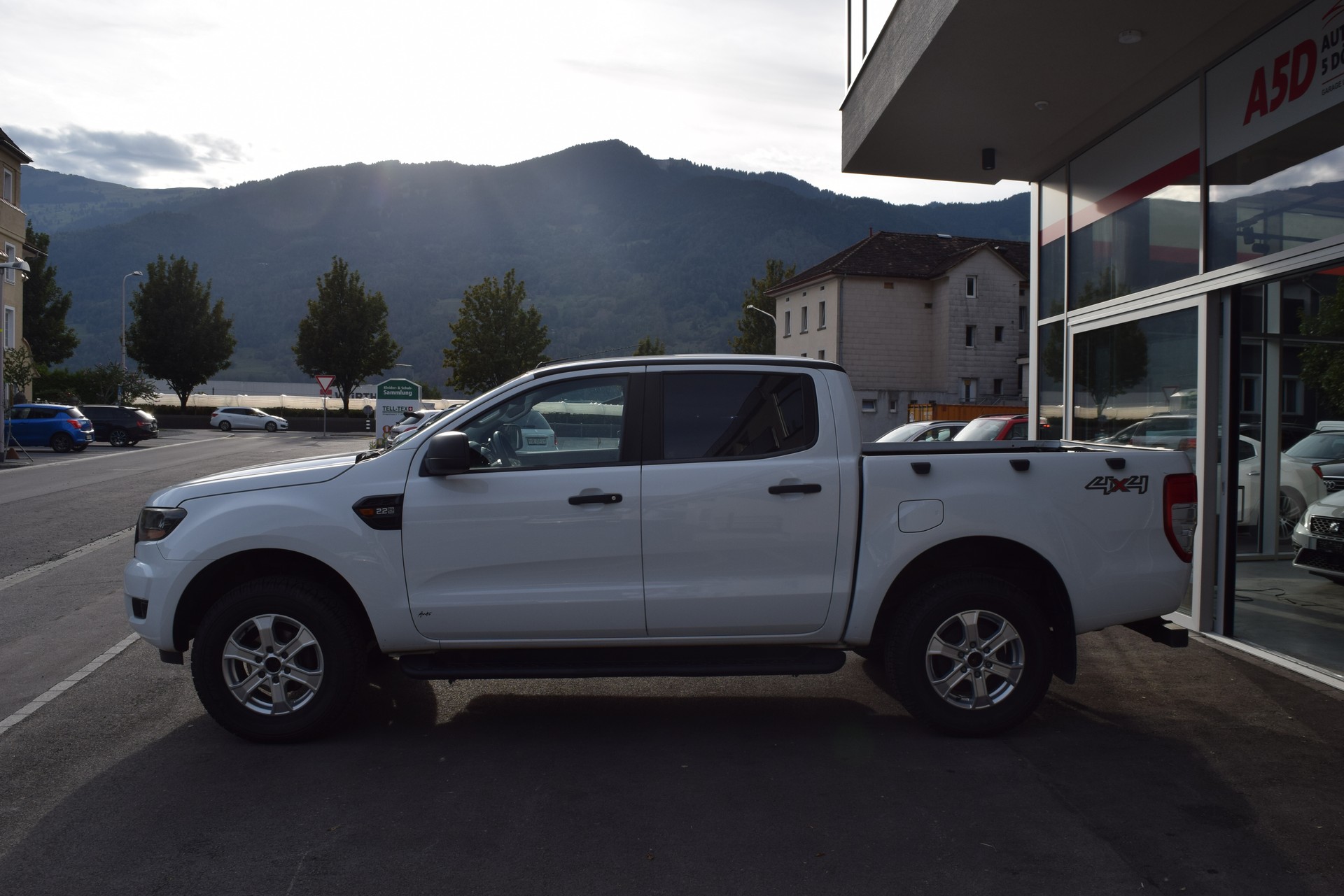 FORD Ranger XL 2.2 TDCi 4x4-showroom-element-3