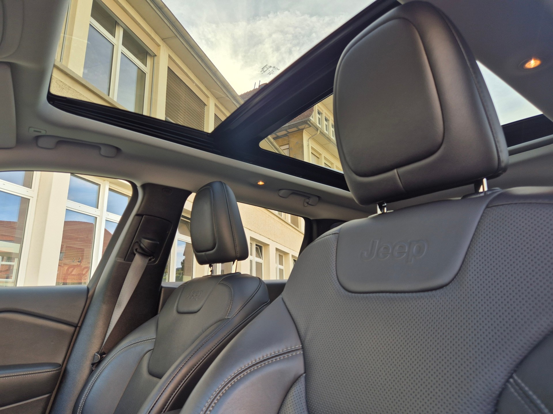 JEEP Cherokee 2.2MJ Limited AWD Drive I 9ATX-image-7