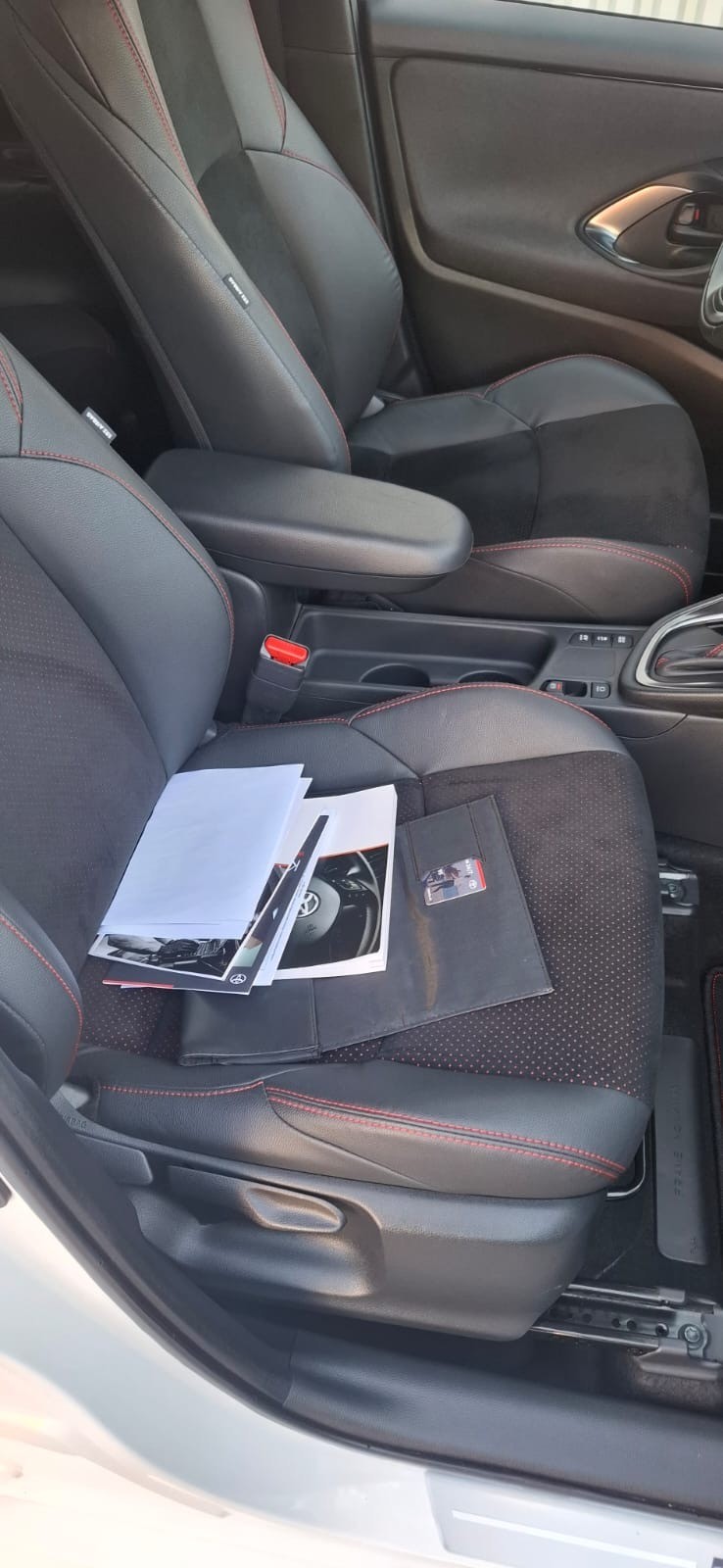 TOYOTA Yaris 1.5 GR Sport e-CVT-image-10