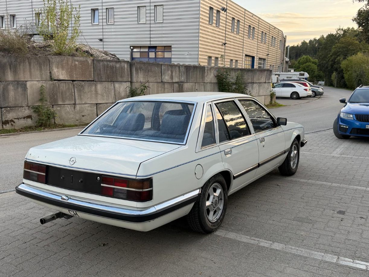 OPEL A 3000 E-image-4