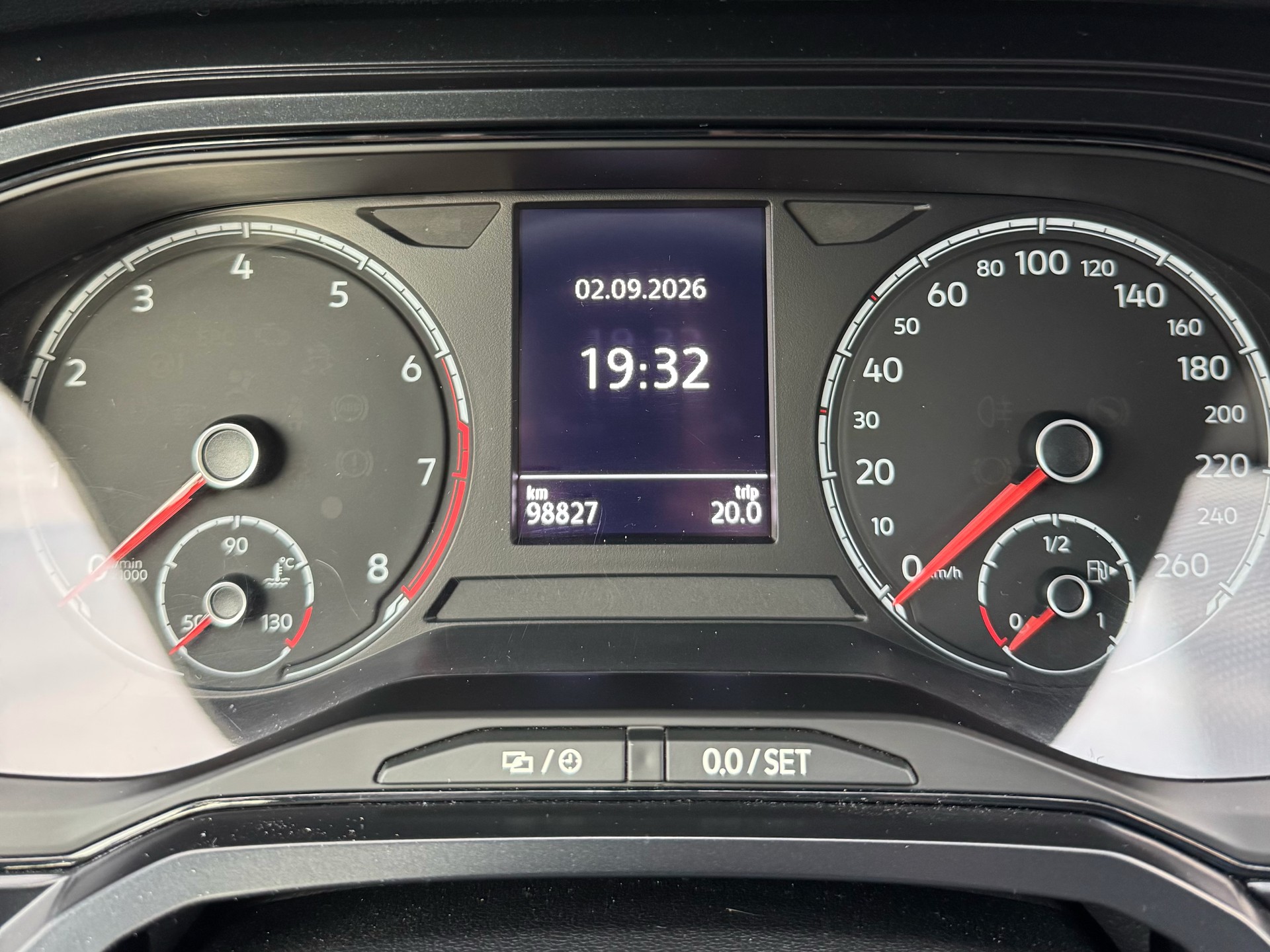 VW 1.0 MPI 80 Trendline-image-4