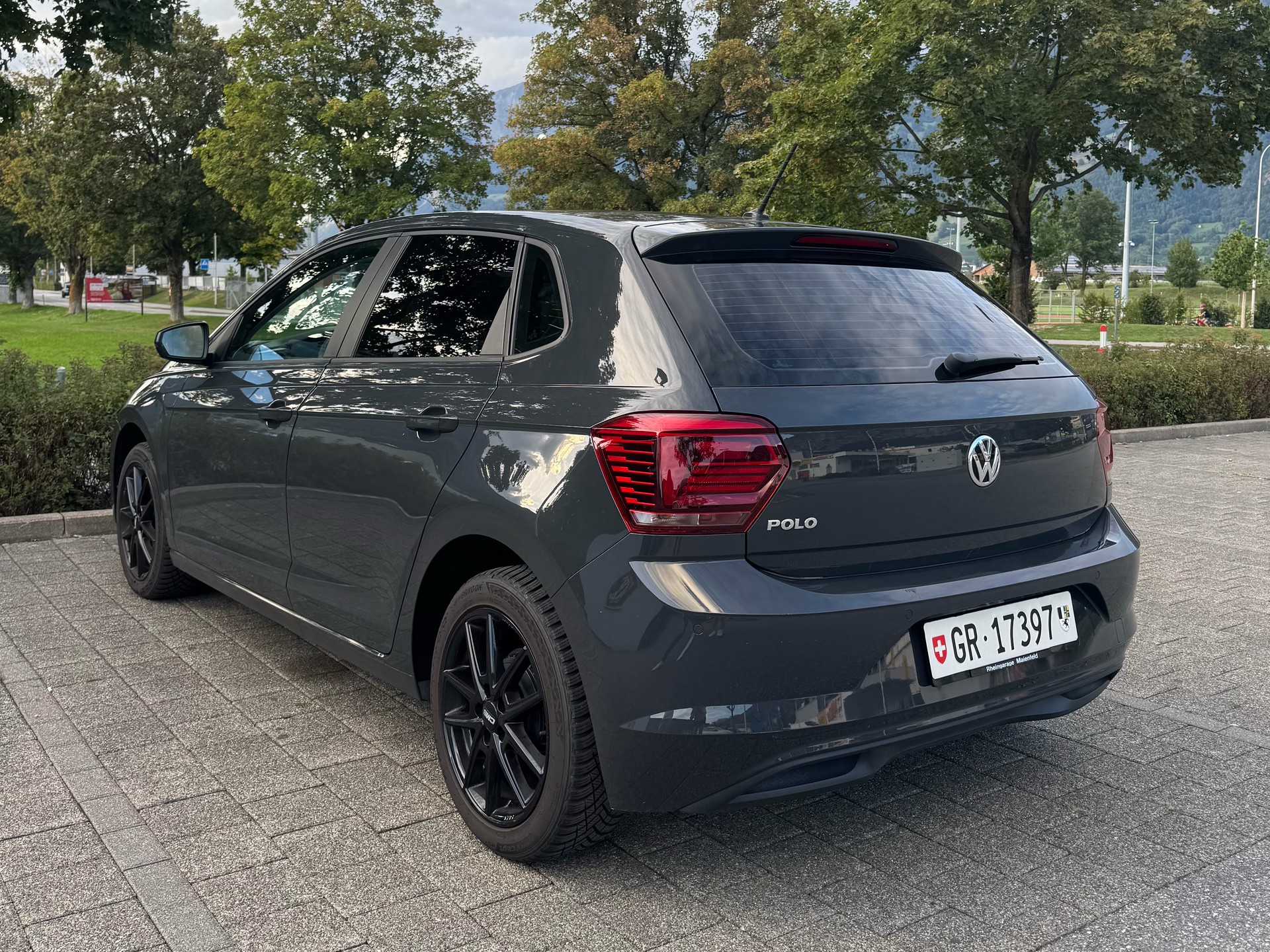 VW 1.0 MPI 80 Trendline-image-1
