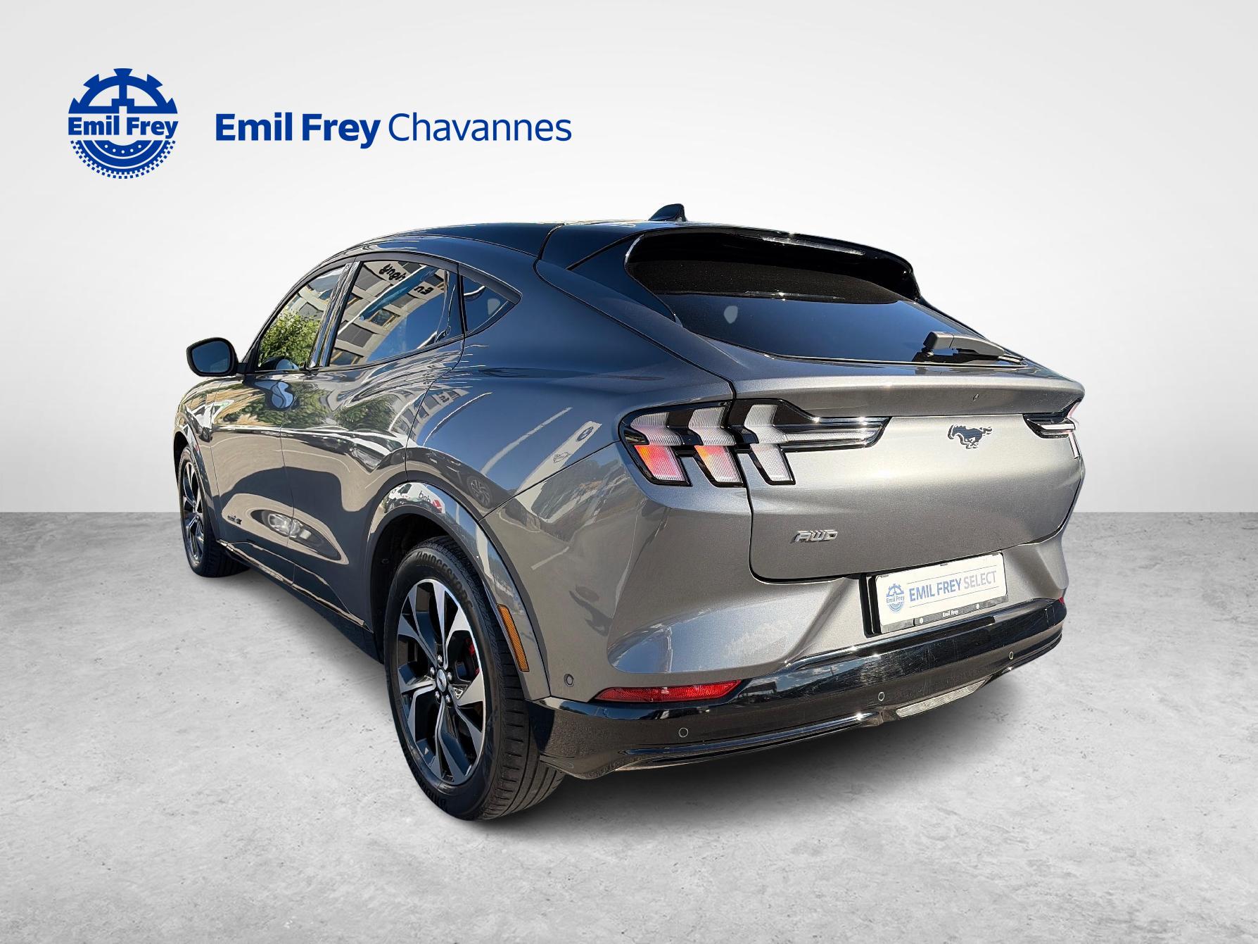 FORD Mustang Mach-E Extended First Edition AWD-image-3