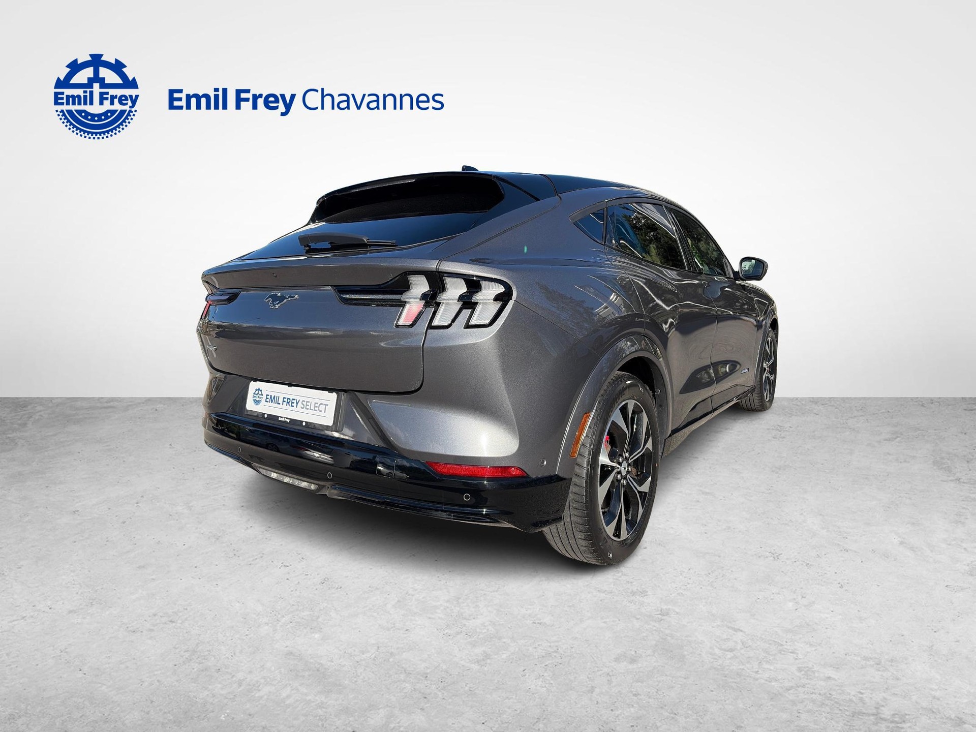FORD Mustang Mach-E Extended First Edition AWD-image-4