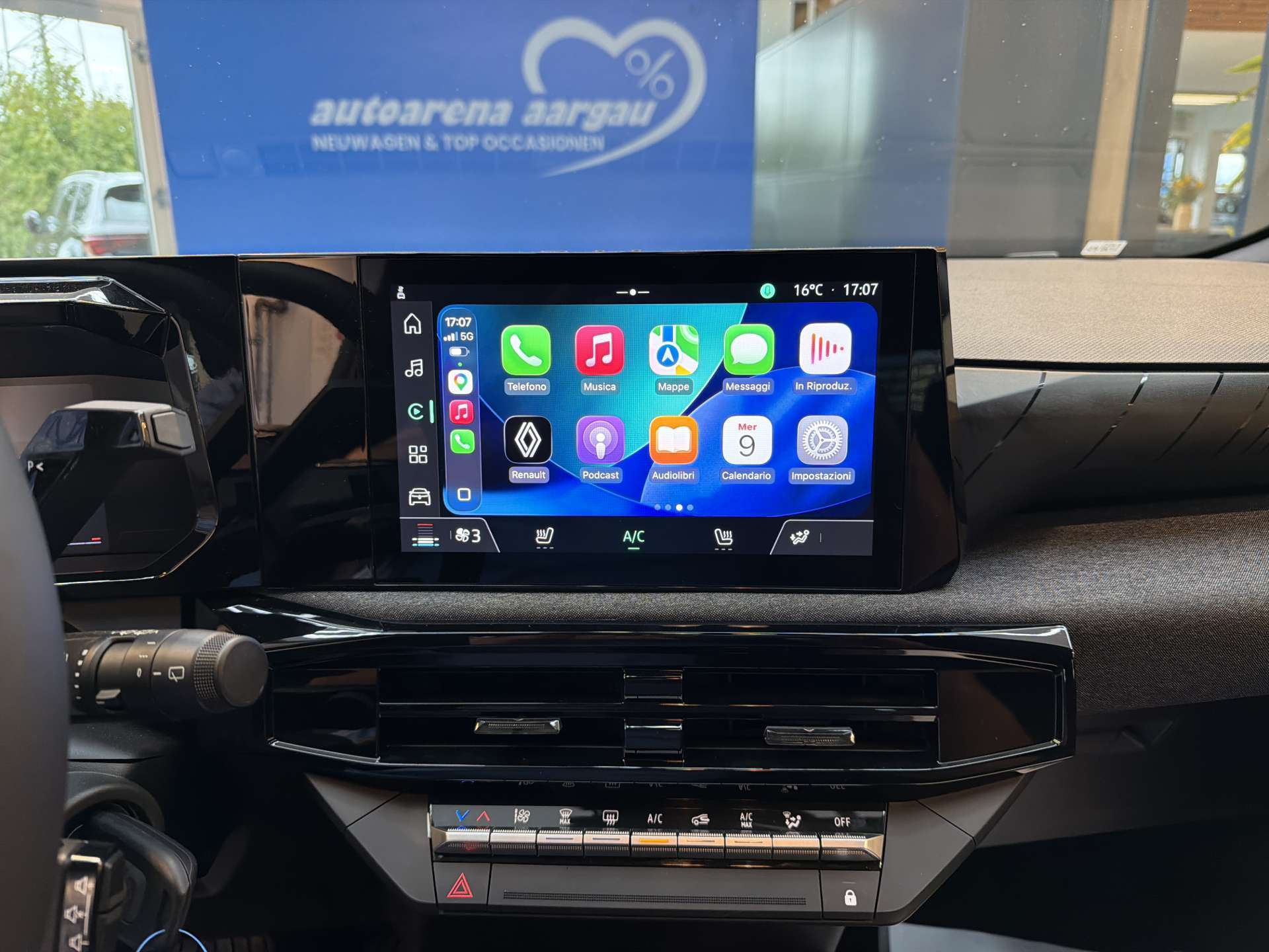 RENAULT Clio 1.2 TCe Evolution NEUES MODELL EDC-Automat-image-8