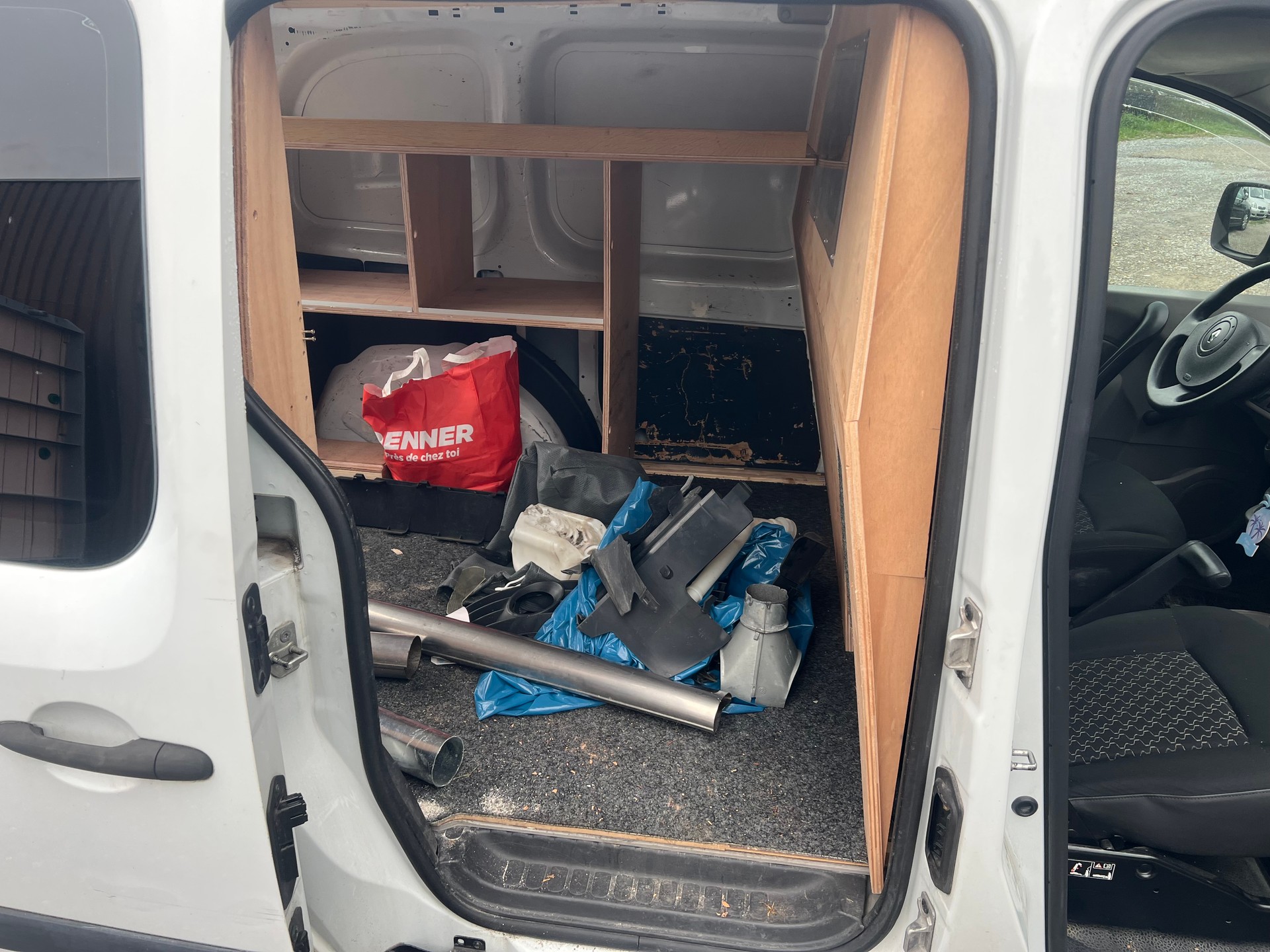 RENAULT Kangoo dCi 85-image-9