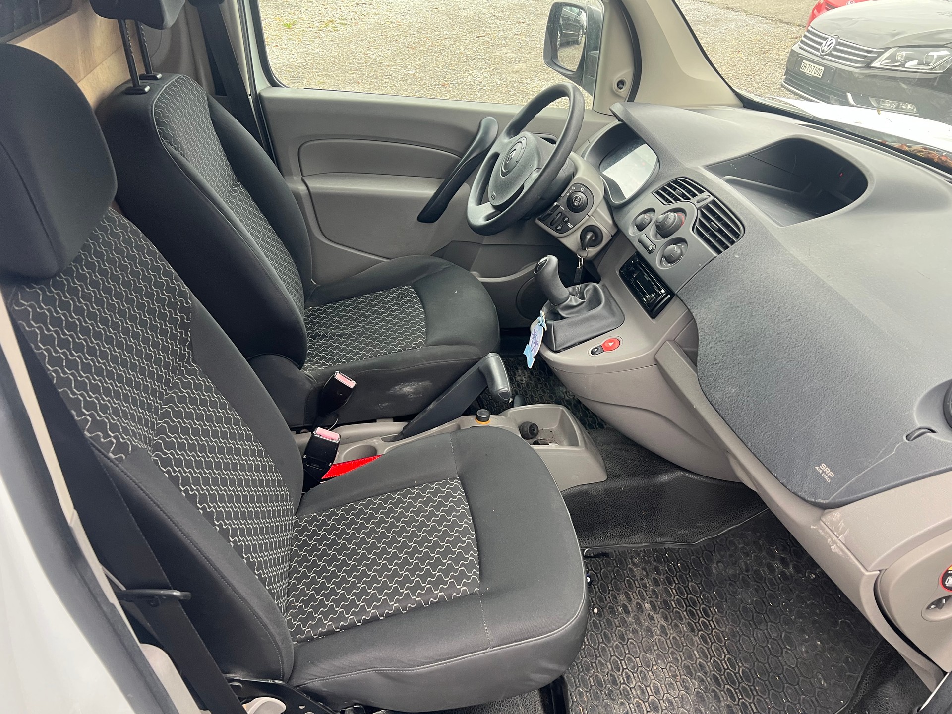 RENAULT Kangoo dCi 85-image-6