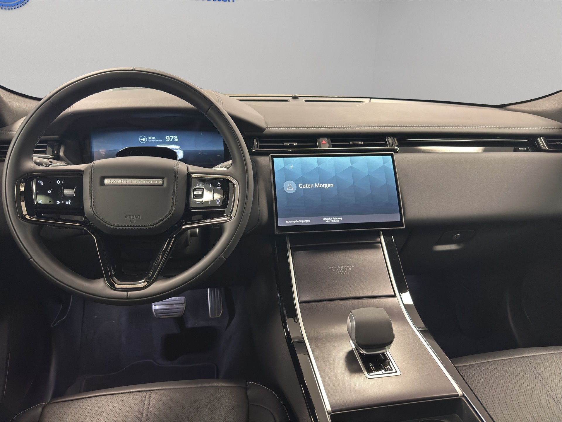 LAND ROVER Range Rover Velar 2.0 P400e Belgravia Edition Satin (Plug-in Hybrid)-image-6
