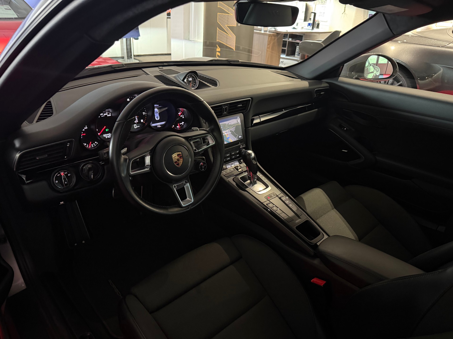PORSCHE 911 Carrera T-image-7