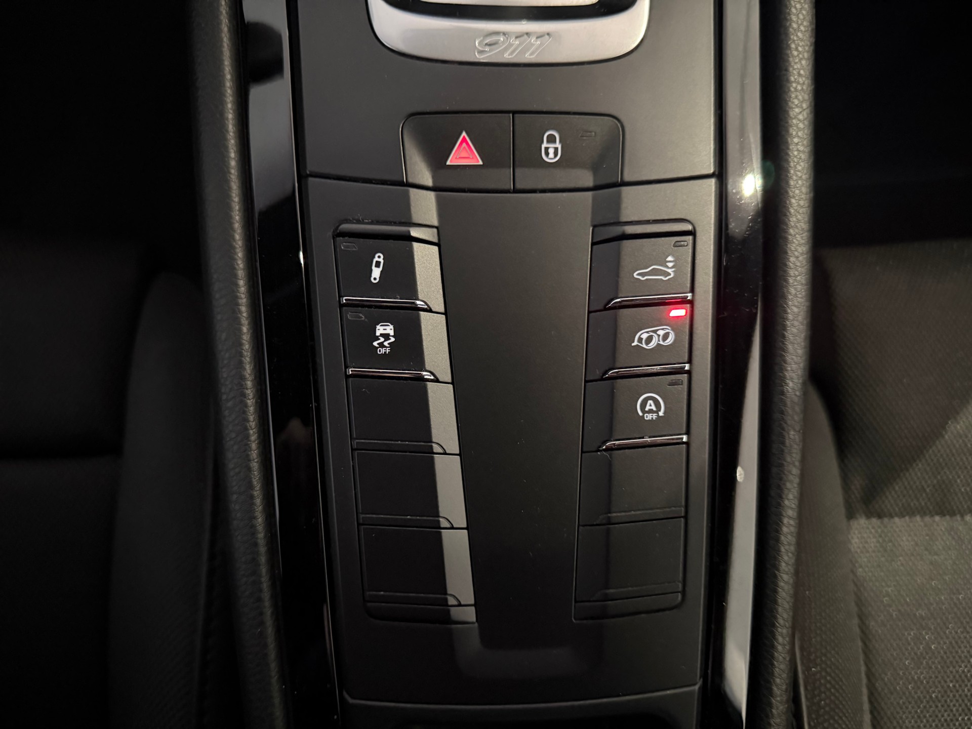 PORSCHE 911 Carrera T-image-9