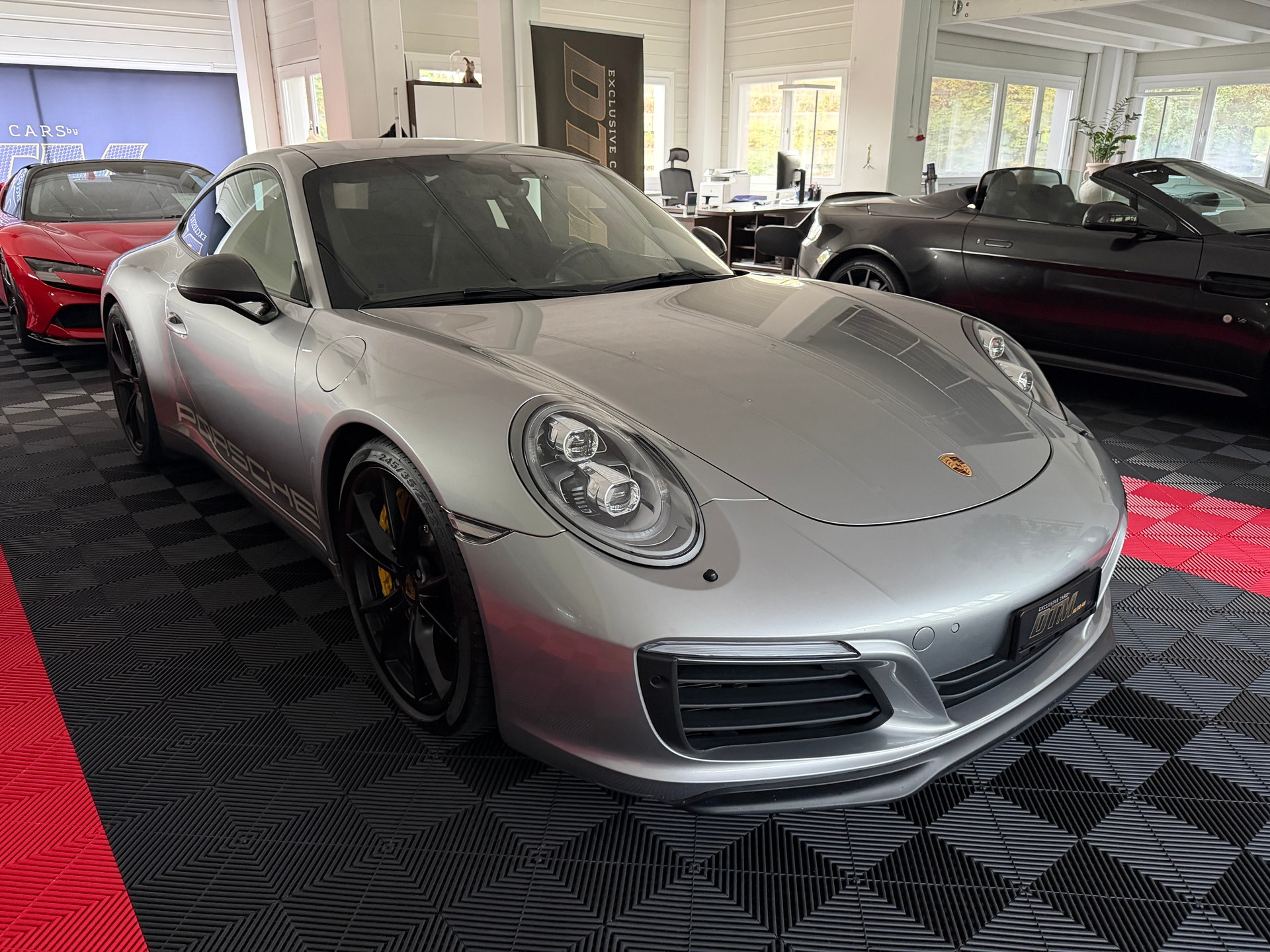 PORSCHE 911 Carrera T-image-5