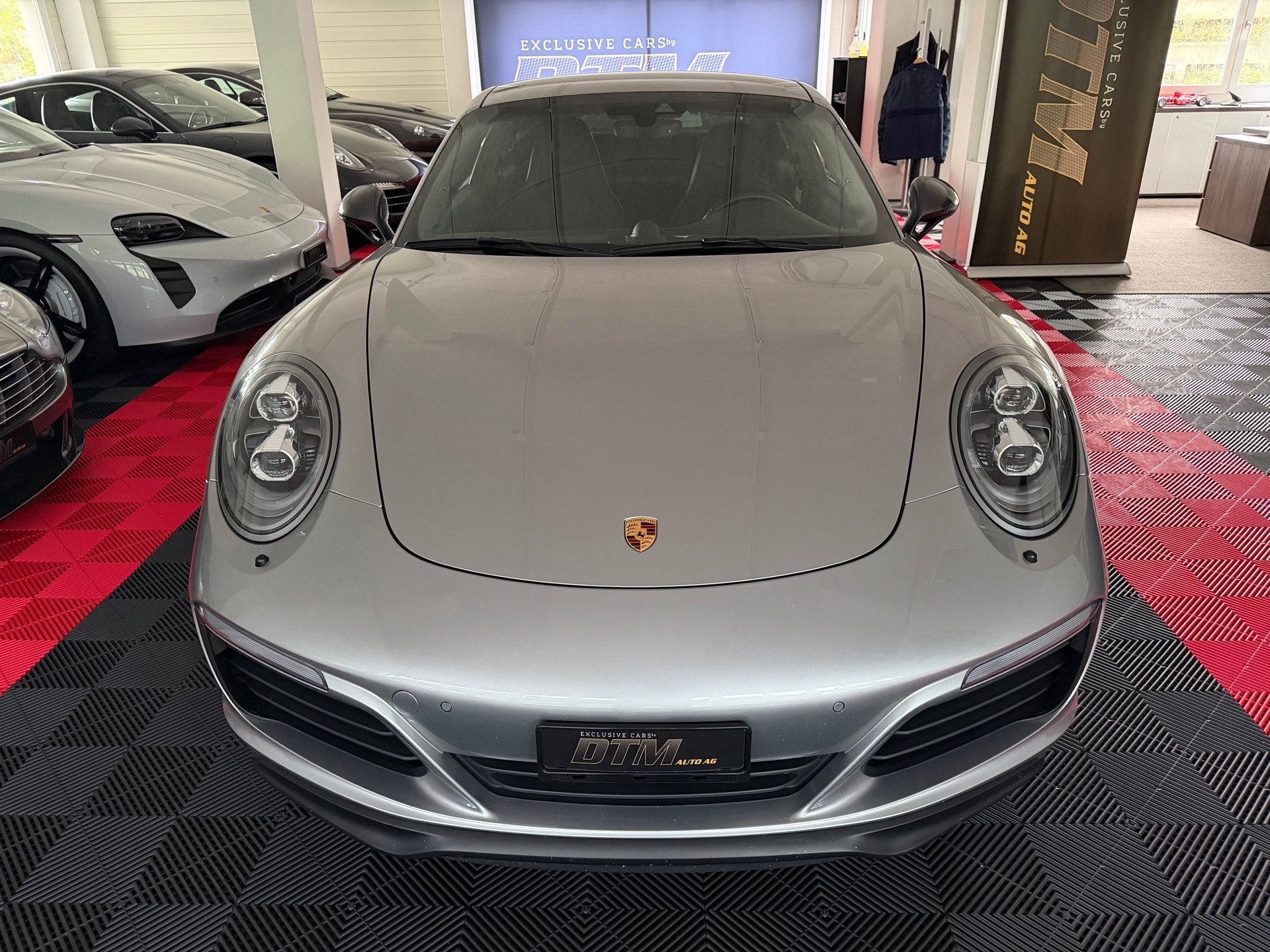 PORSCHE 911 Carrera T-image-6