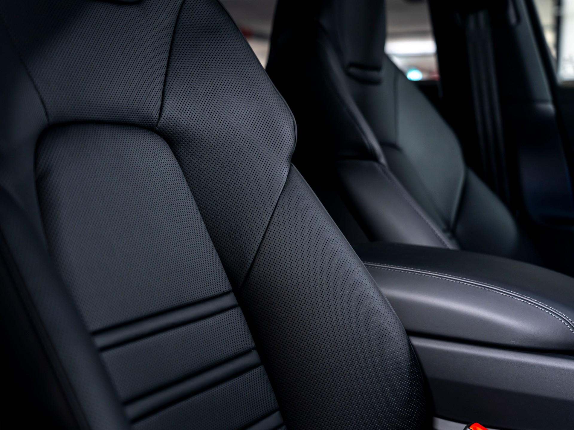 PORSCHE Cayenne Coupé Black Edition Tiptronic-image-16