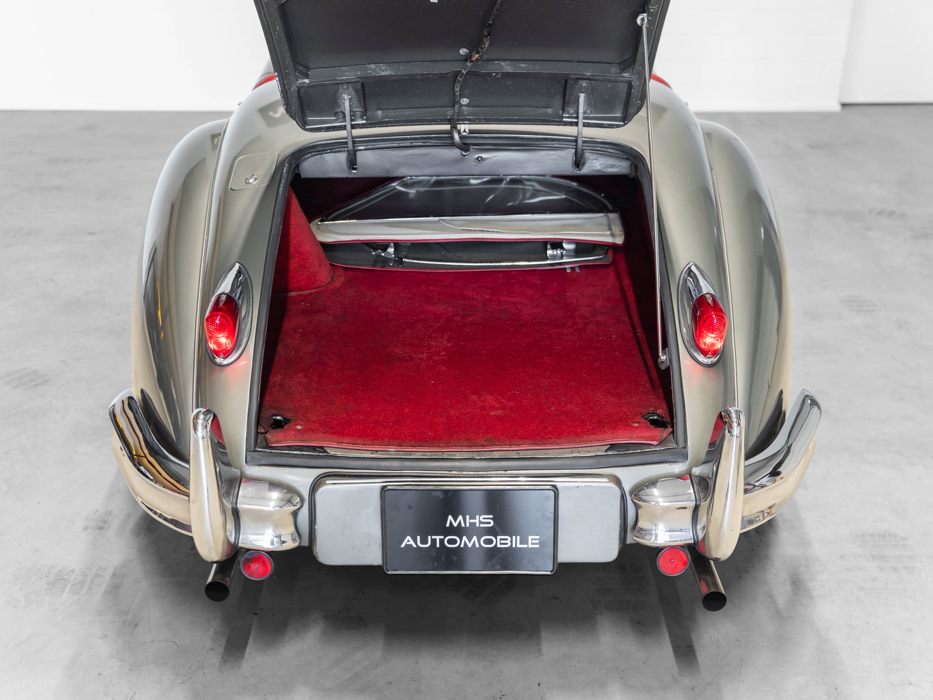 JAGUAR XK140-image-33