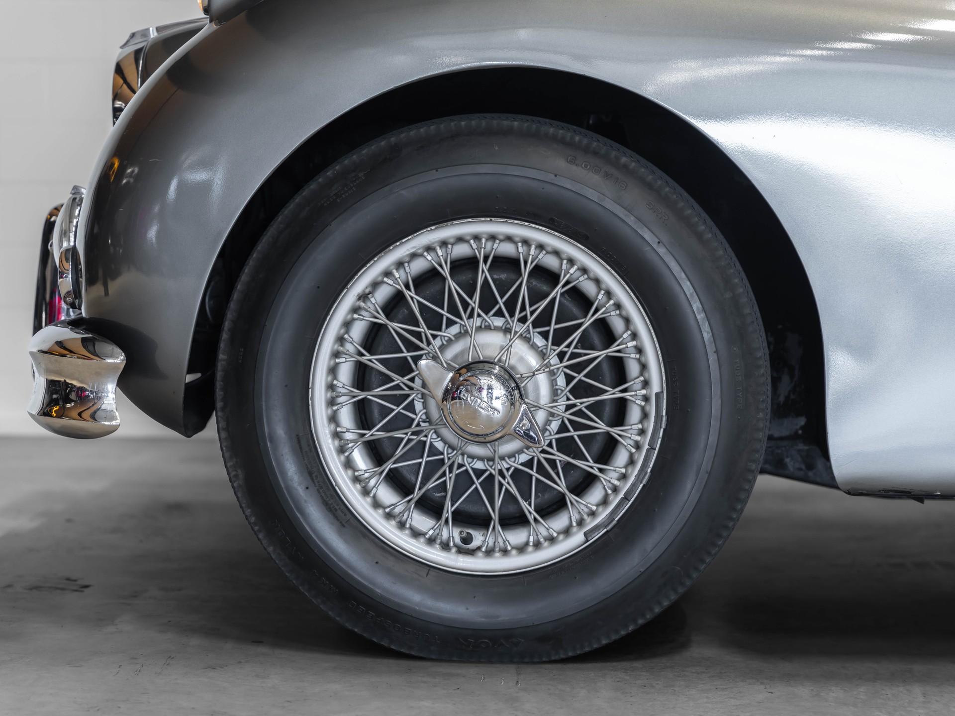 JAGUAR XK140-image-22