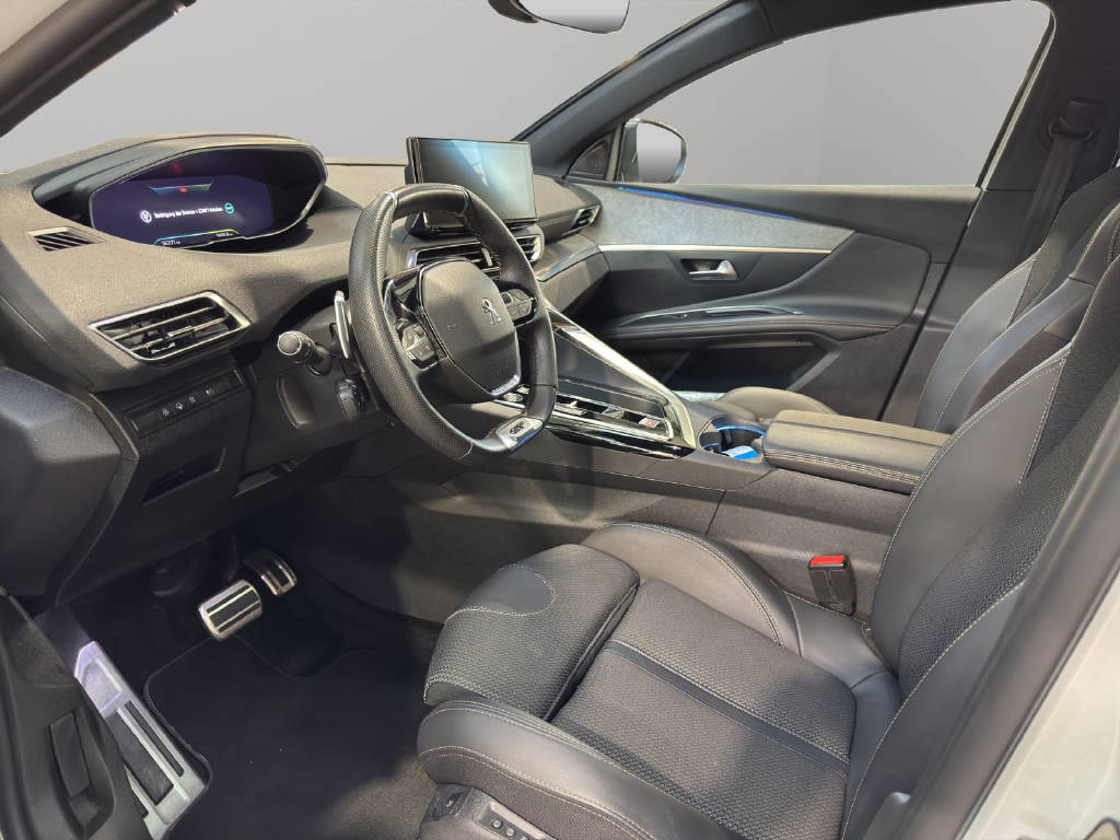 PEUGEOT 3008 1.6 Plug-in Hybrid GT-image-8