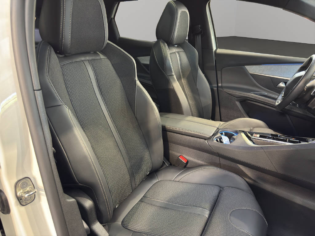 PEUGEOT 3008 1.6 Plug-in Hybrid GT-image-10