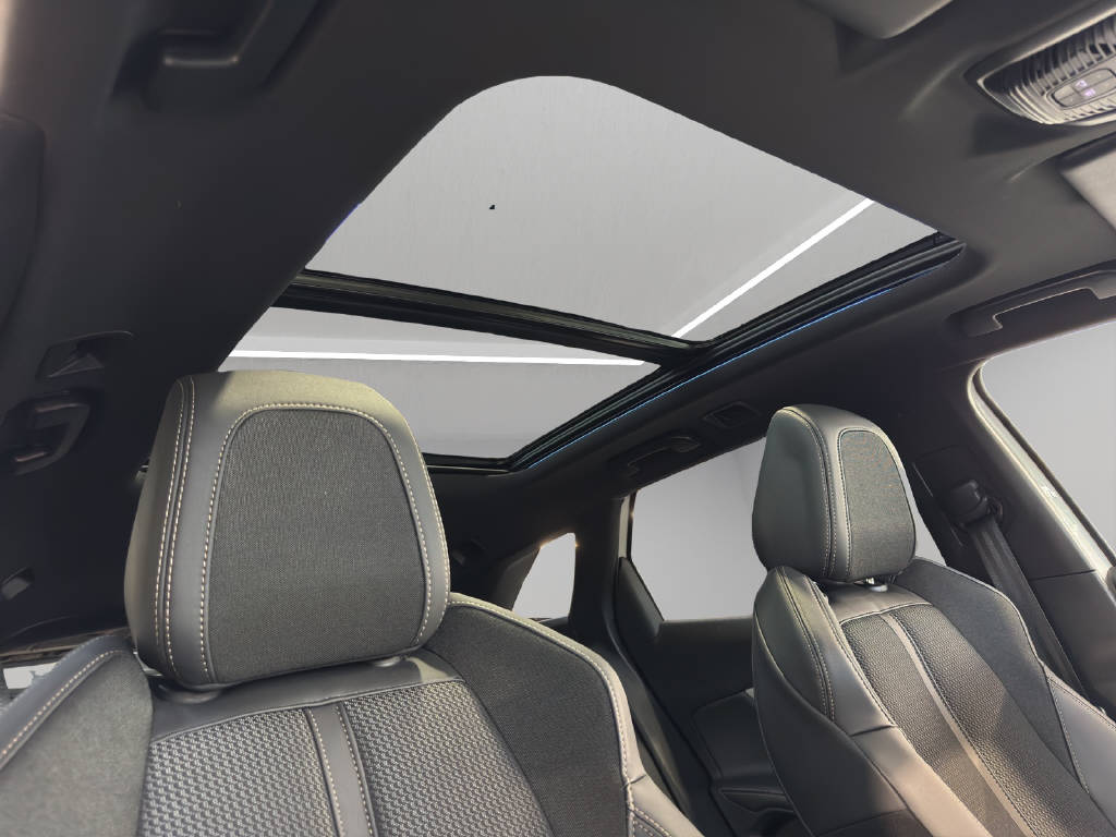 PEUGEOT 3008 1.6 Plug-in Hybrid GT-image-11