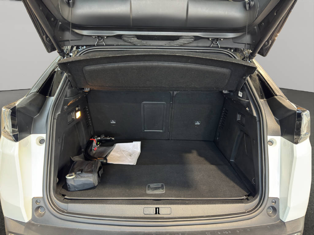 PEUGEOT 3008 1.6 Plug-in Hybrid GT-image-13