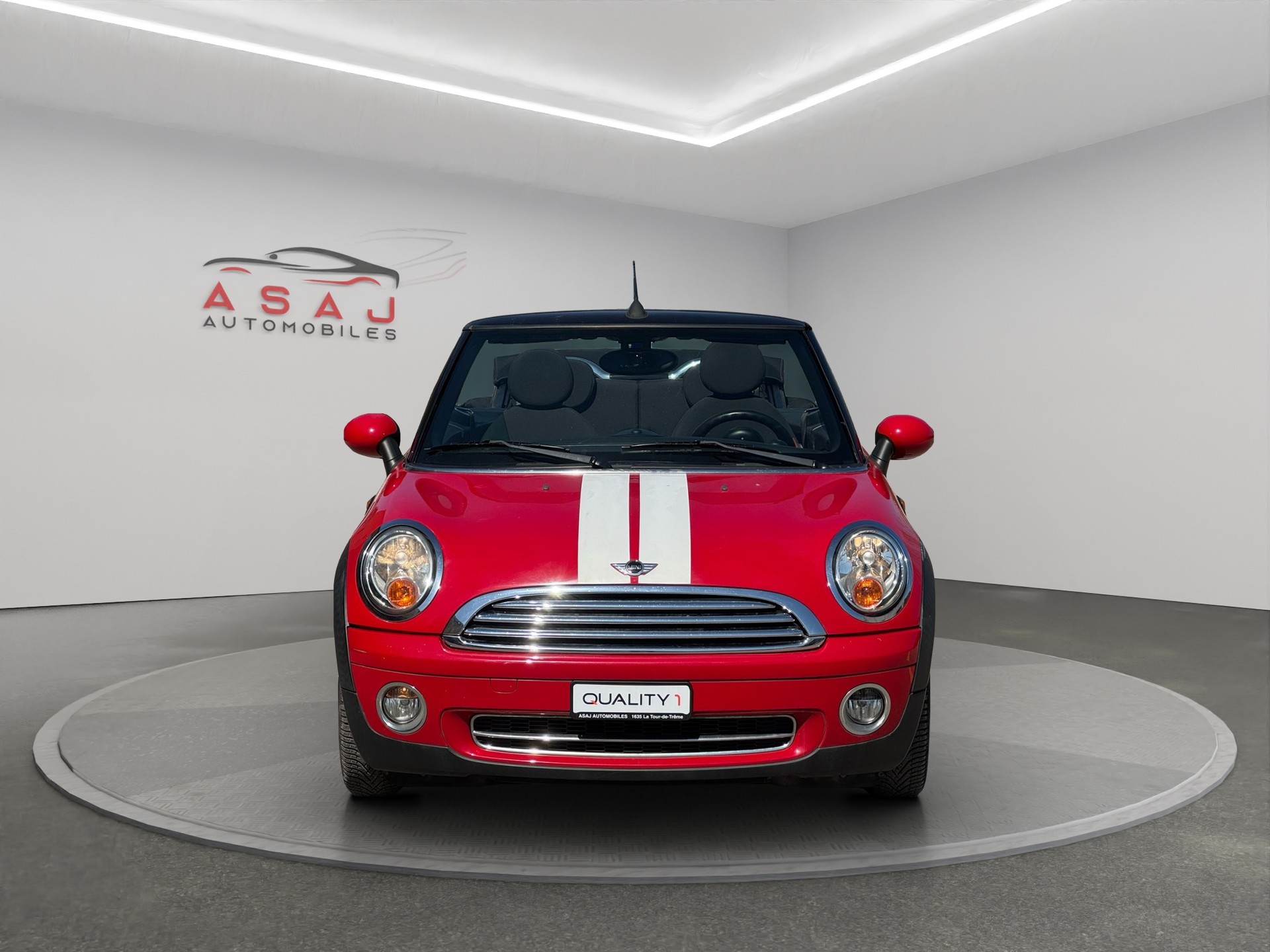 MINI Cooper Cabriolet-image-1