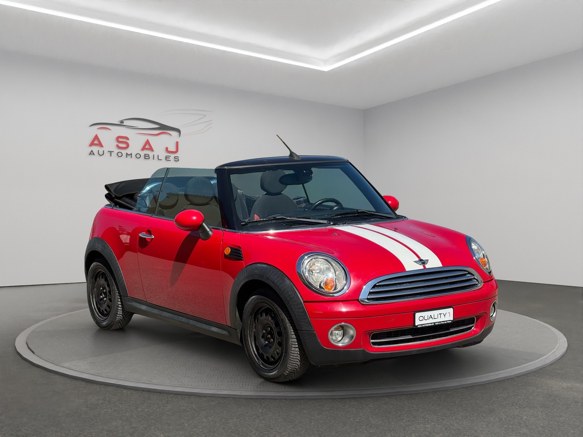 MINI Cooper Cabriolet-image-2