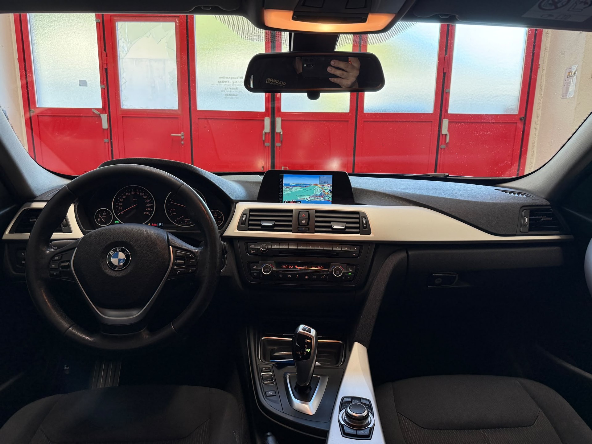 BMW 318d Steptronic-image-12