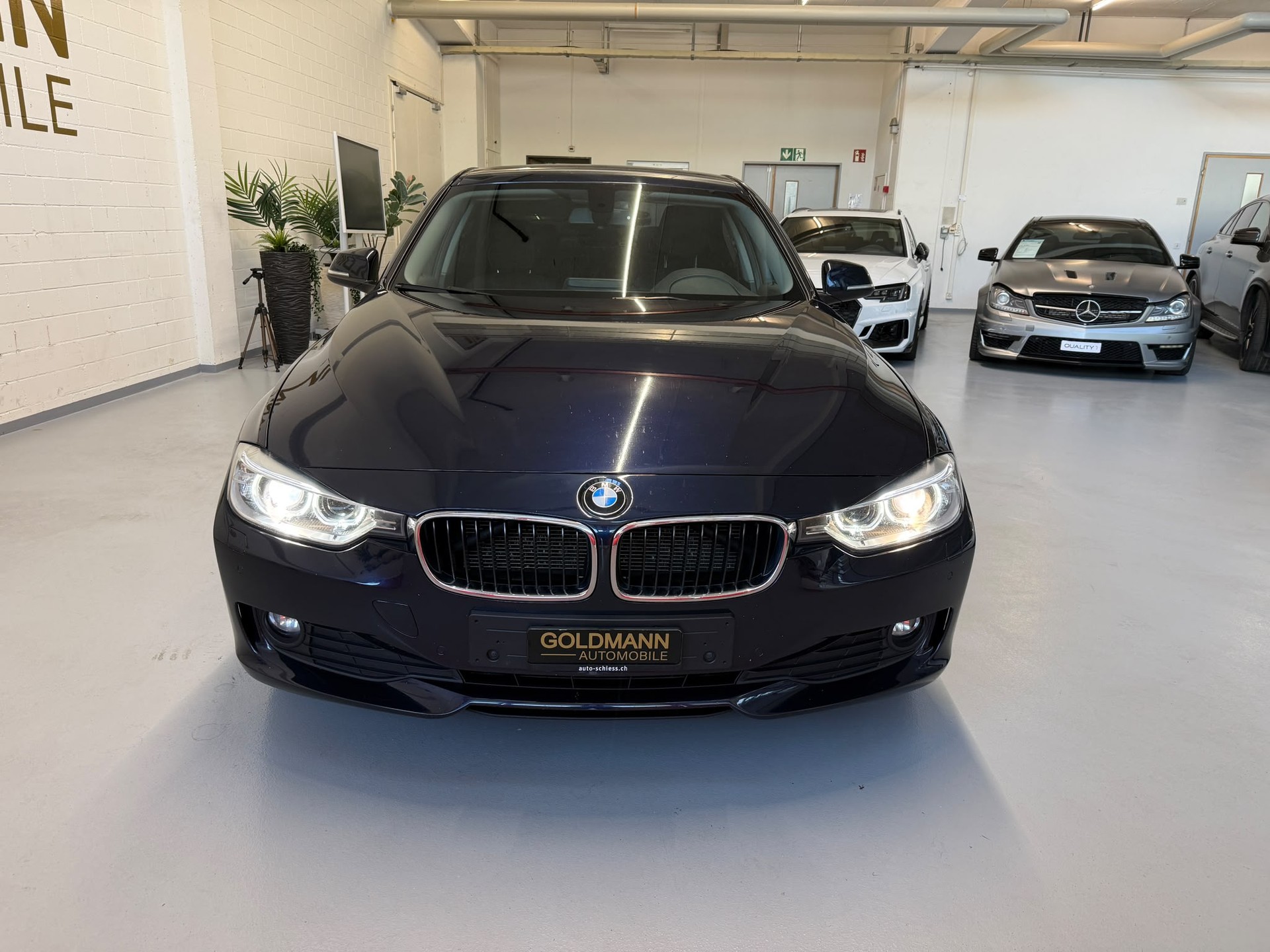BMW 318d Steptronic-image-7