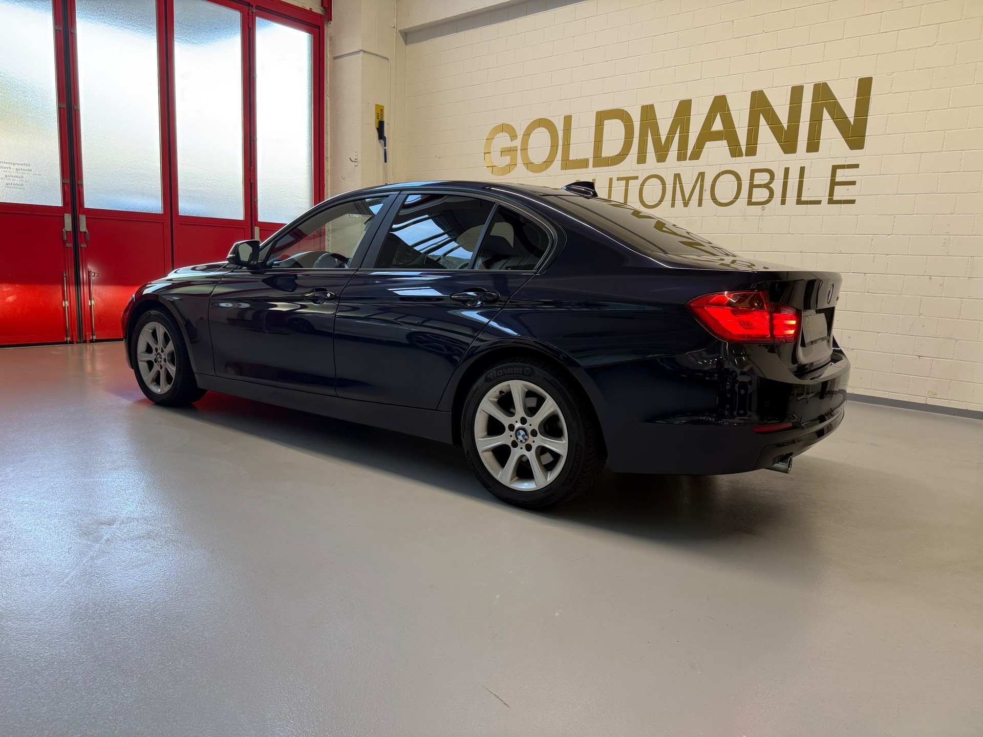 BMW 318d Steptronic-image-3