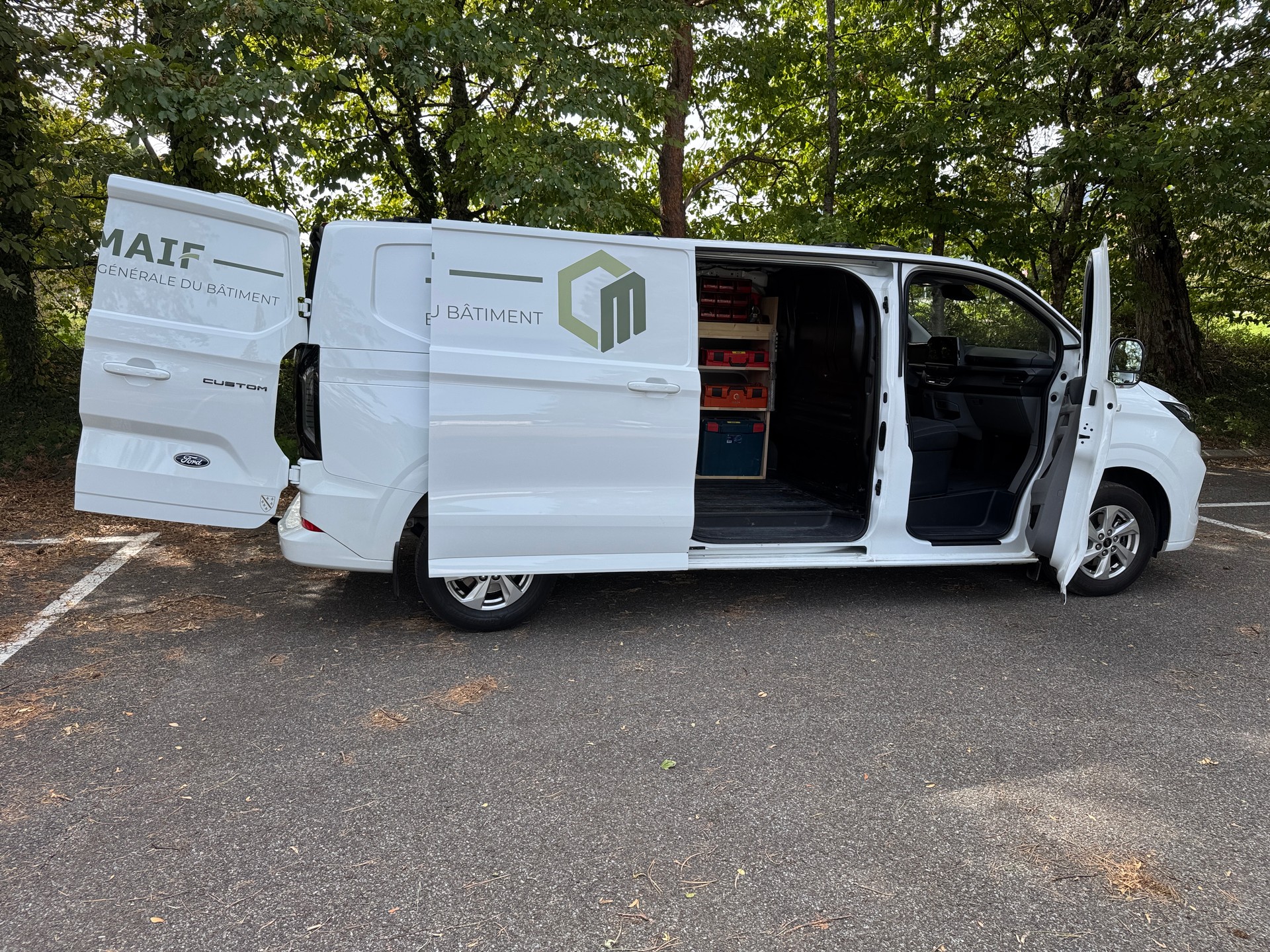 FORD Transit Custom Van 320 L2H1 Limited Automat-image-4