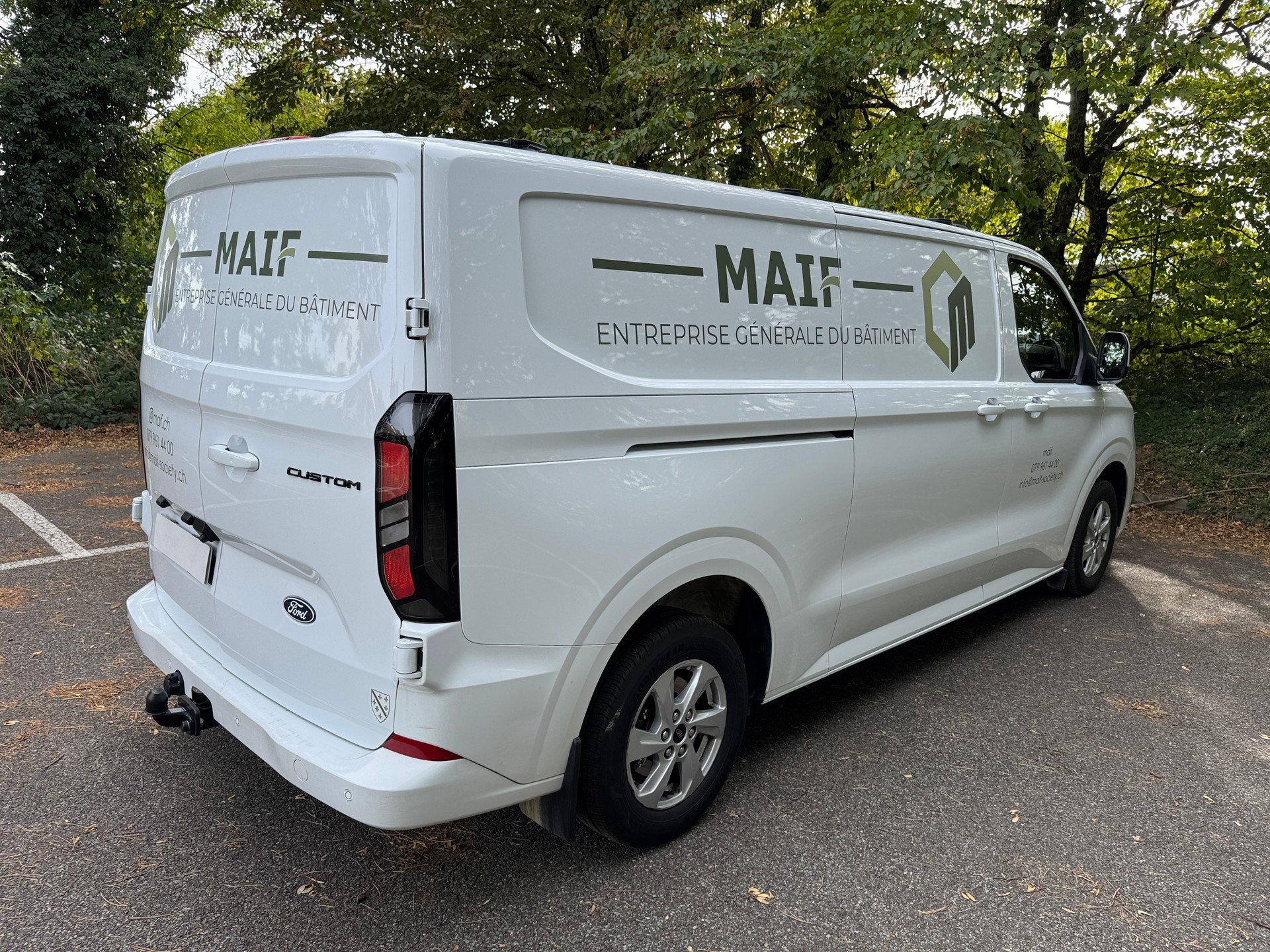 FORD Transit Custom Van 320 L2H1 Limited Automat-image-9