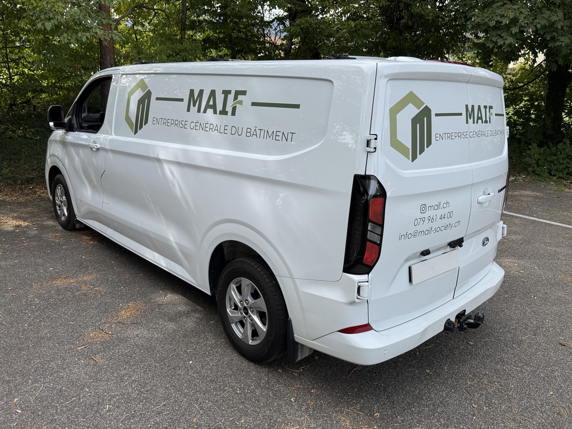 FORD Transit Custom Van 320 L2H1 Limited Automat-image-11