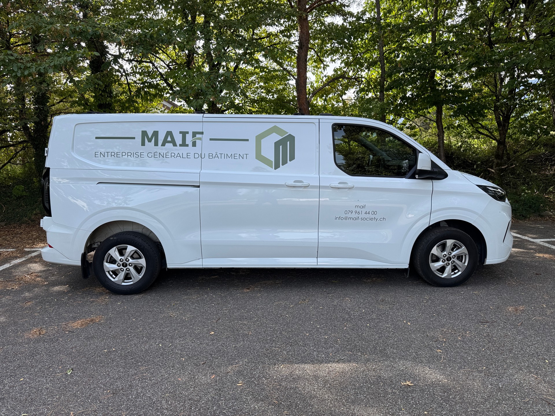 FORD Transit Custom Van 320 L2H1 Limited Automat-image-1
