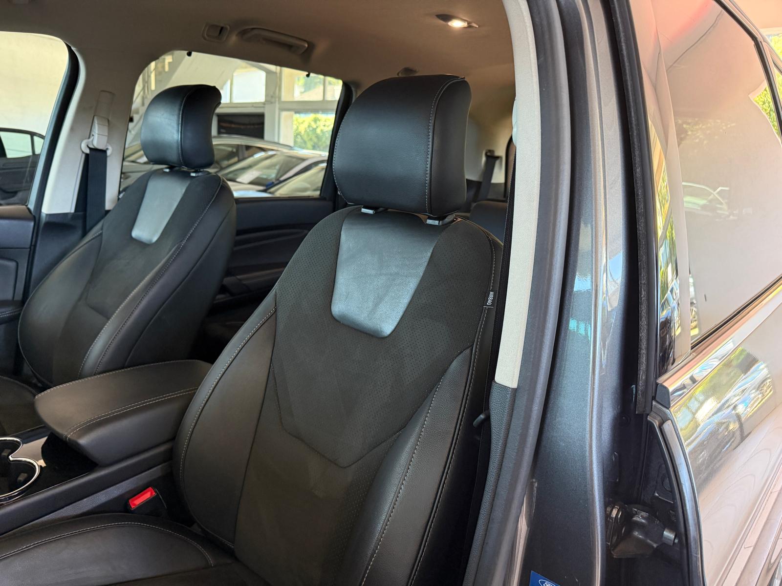 FORD Galaxy 2.0 TDCi Titanium AWD PowerShift-image-12