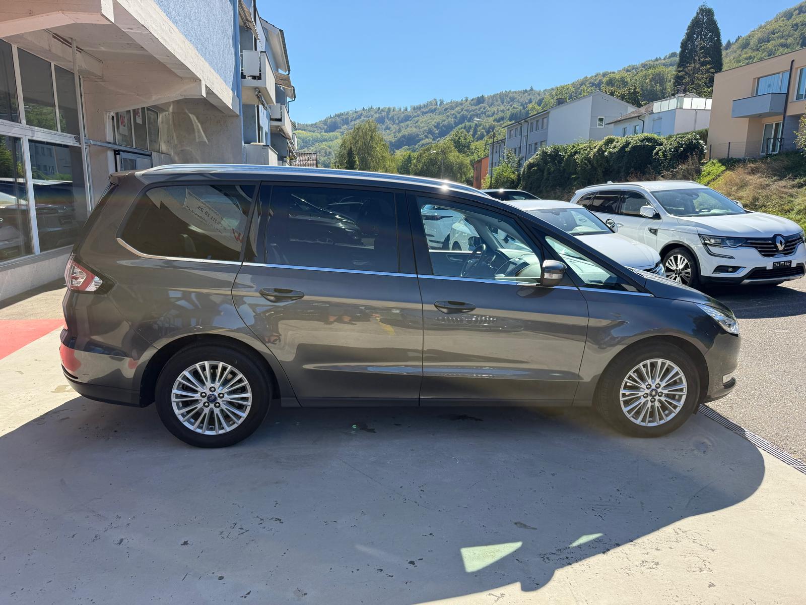 FORD Galaxy 2.0 TDCi Titanium AWD PowerShift-image-3