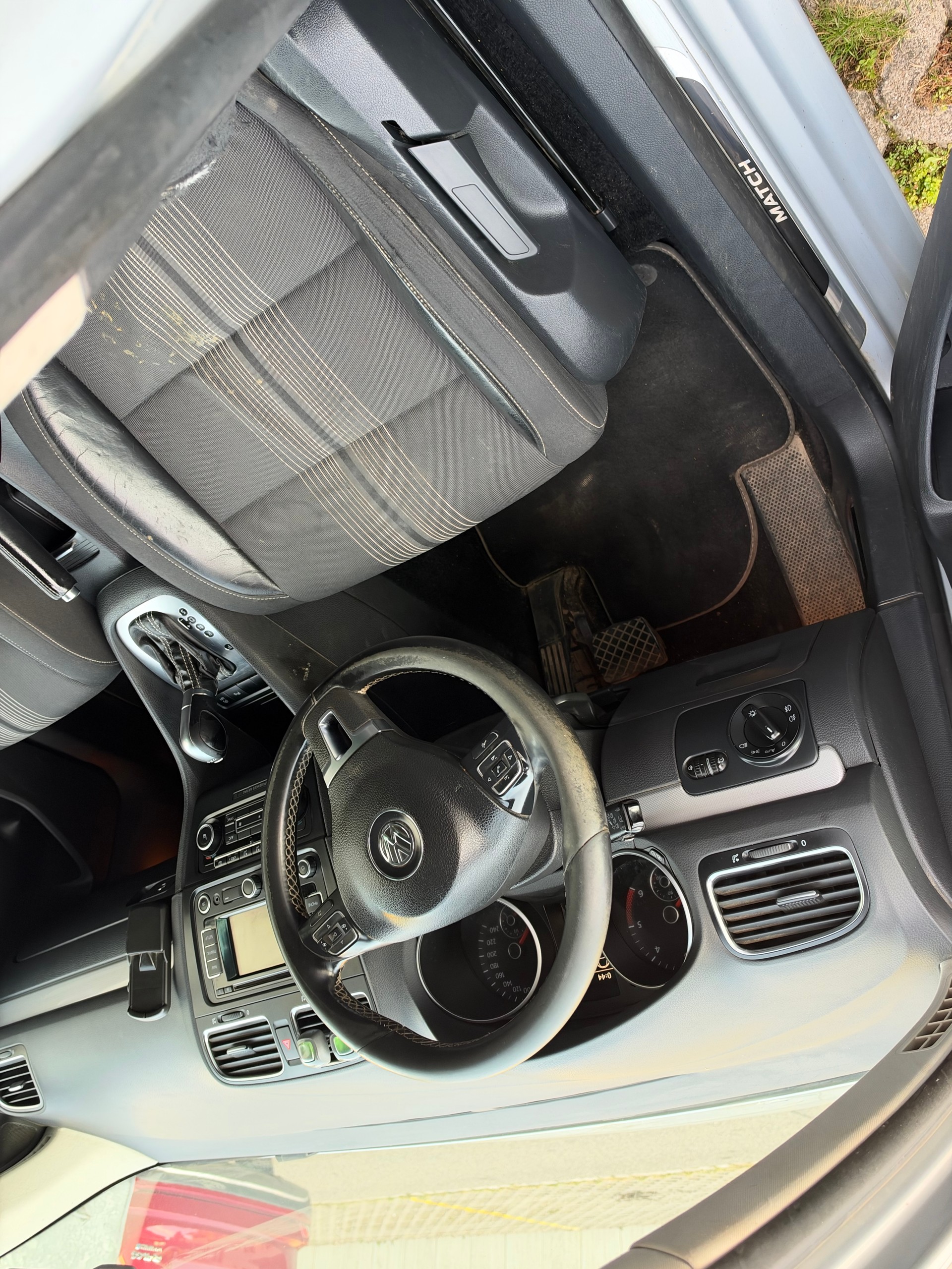 VW Golf Variant 1.6 TDI BMT MATCH DSG/** AUTOMATISCHE TDI **-image-9