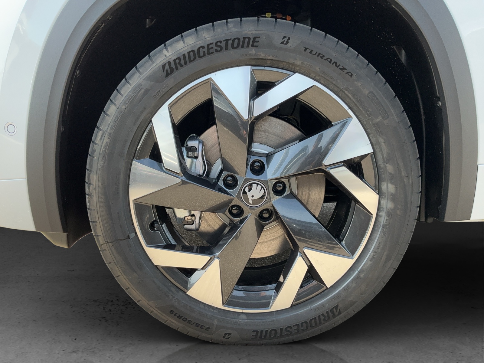 SKODA Kodiaq 1.5 TSI PHEV Sportline-image-12