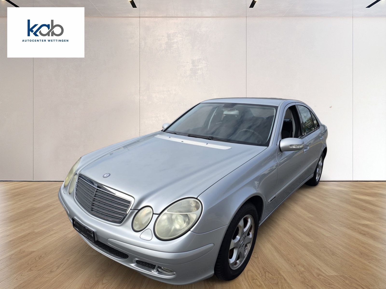MERCEDES-BENZ E 350 Classic 4Matic Automatic-image-0