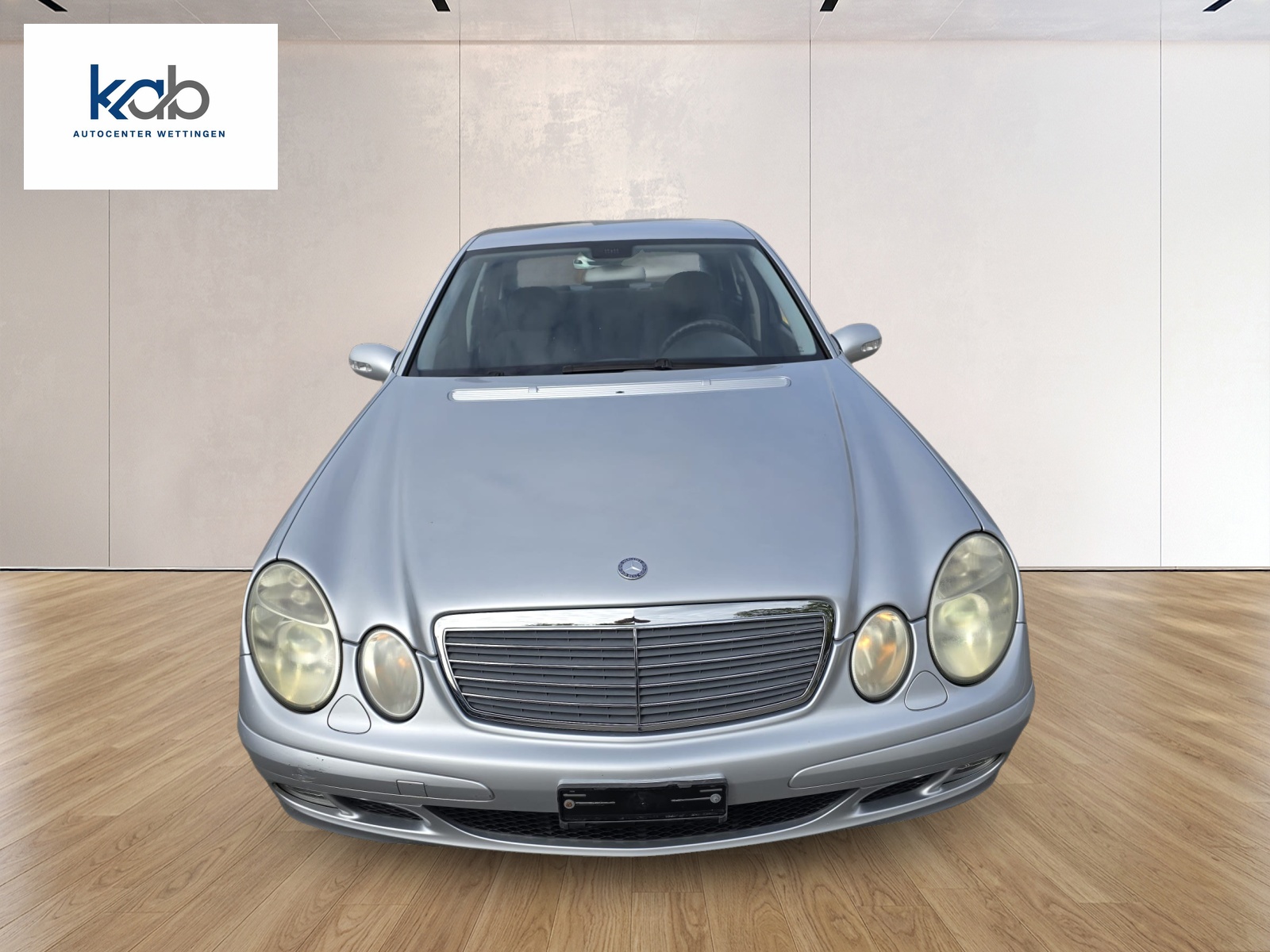 MERCEDES-BENZ E 350 Classic 4Matic Automatic-image-1