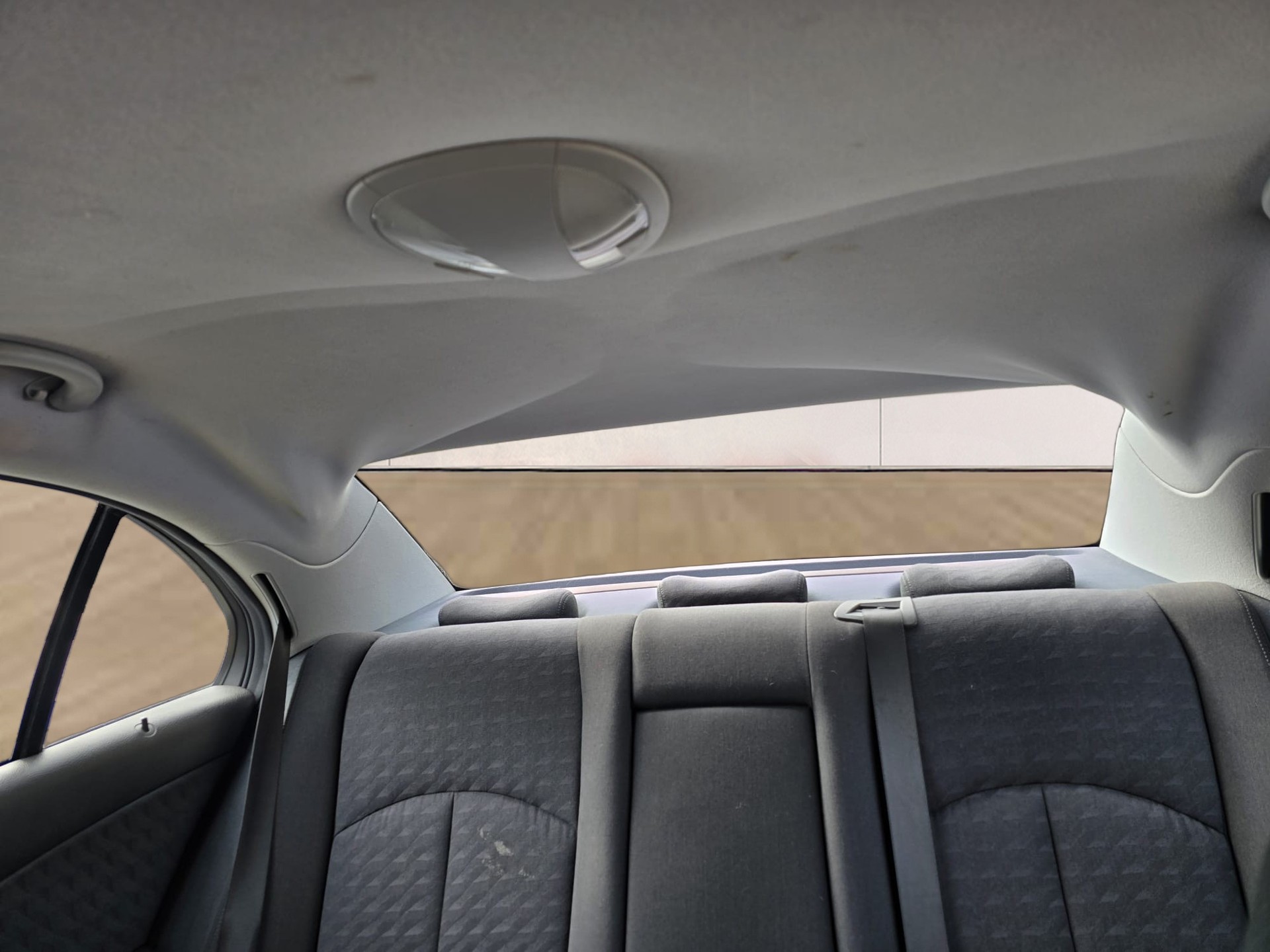MERCEDES-BENZ E 350 Classic 4Matic Automatic-image-15