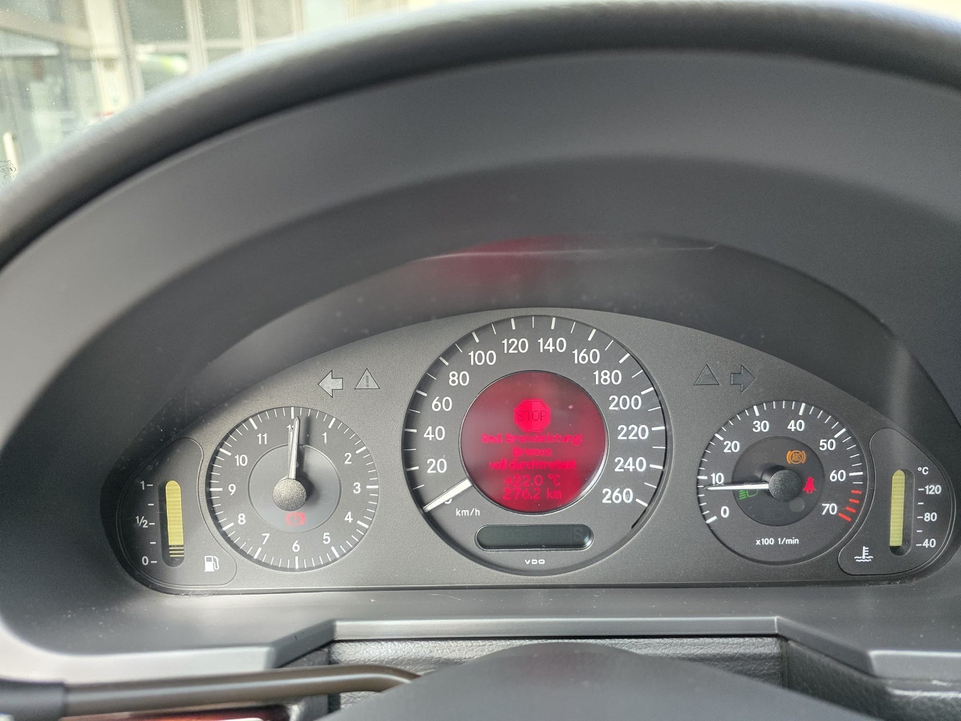 MERCEDES-BENZ E 350 Classic 4Matic Automatic-image-12