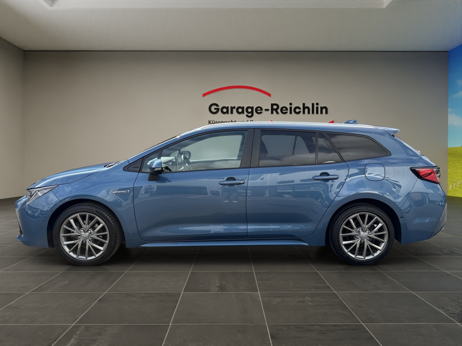 TOYOTA Corolla Touring Sports 1.8 HSD Trend-image-1