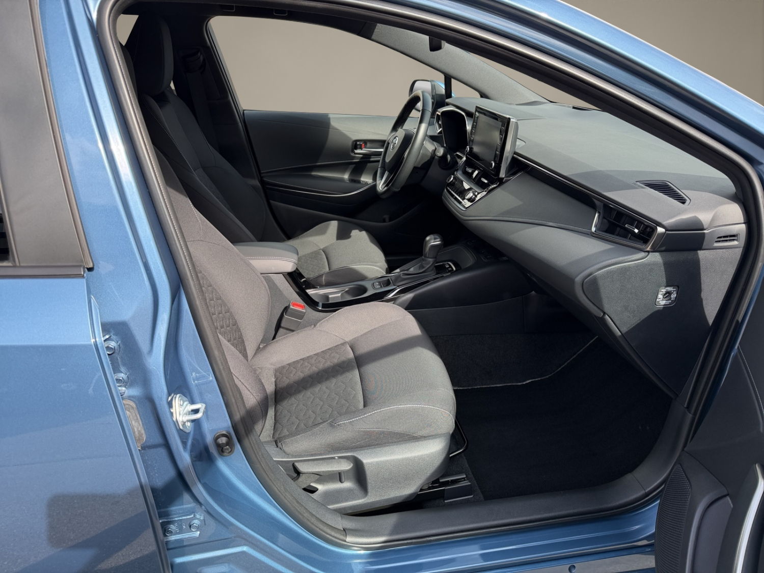 TOYOTA Corolla Touring Sports 1.8 HSD Trend-image-11