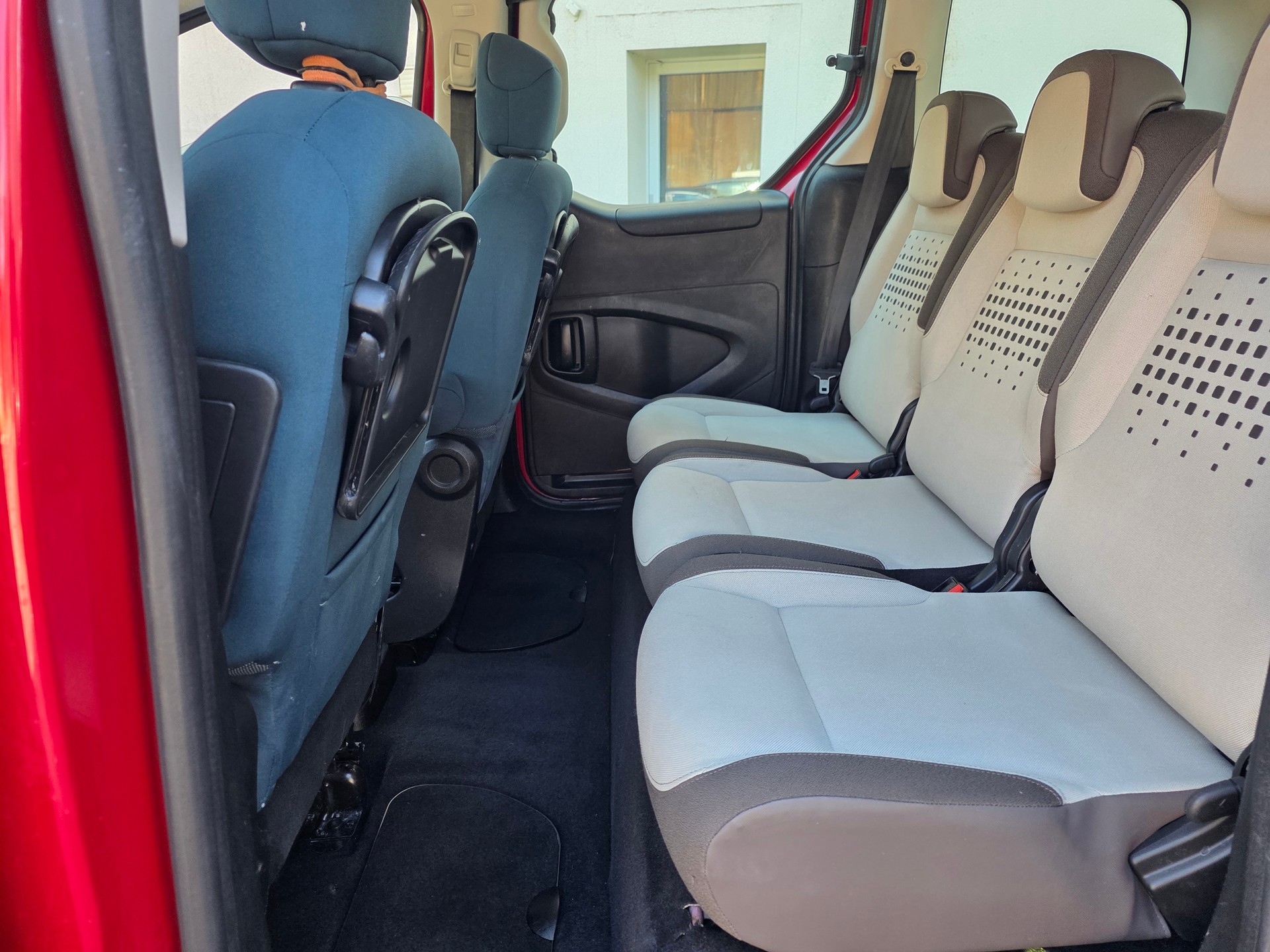 CITROEN Berlingo 1.6 BlueHDi Feel-image-12