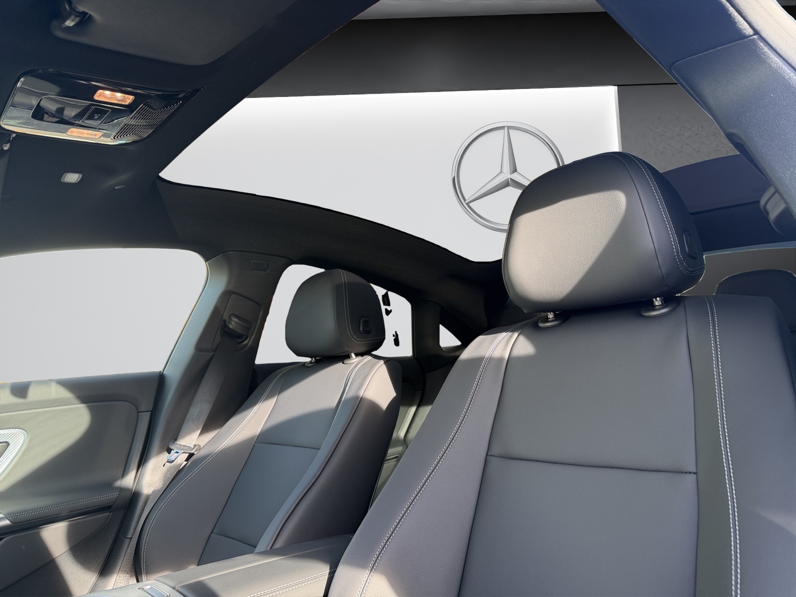 MERCEDES-BENZ CLA 350 4 Matic 85 kWh EQ-image-8