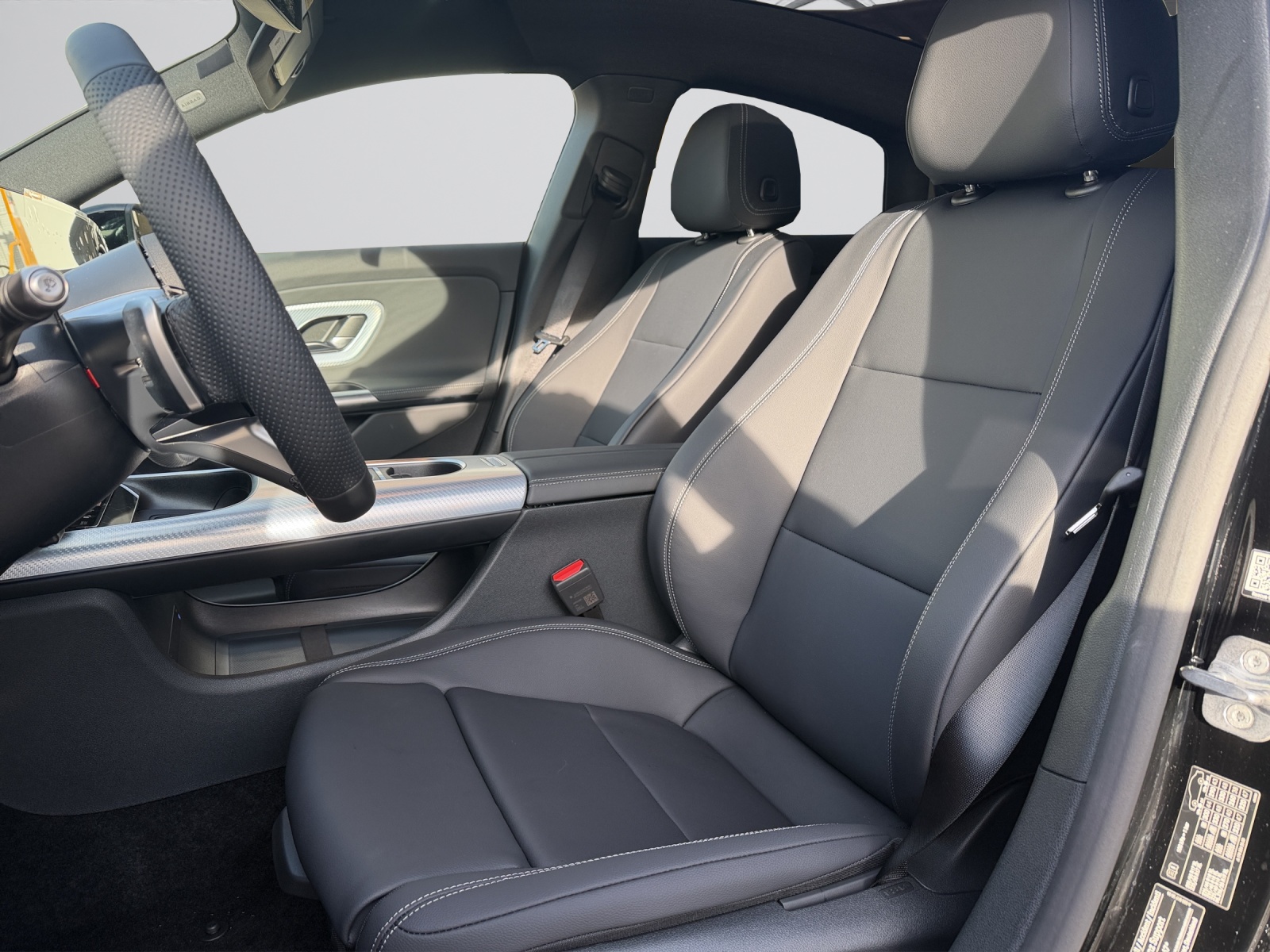 MERCEDES-BENZ CLA 350 4 Matic 85 kWh EQ-image-7