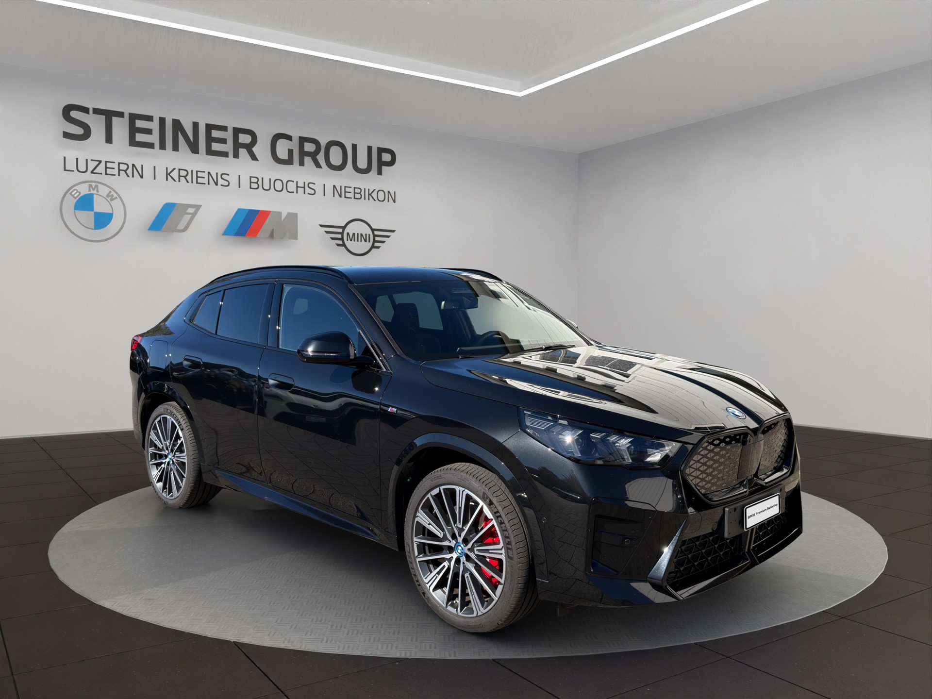 BMW iX2 eDrive 20 M Sport Pro-image-3
