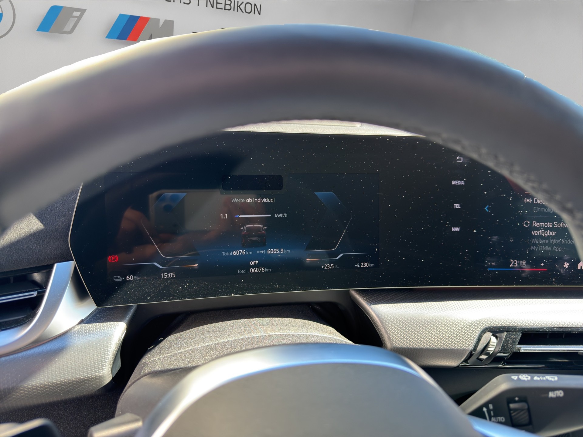 BMW iX2 eDrive 20 M Sport Pro-image-13
