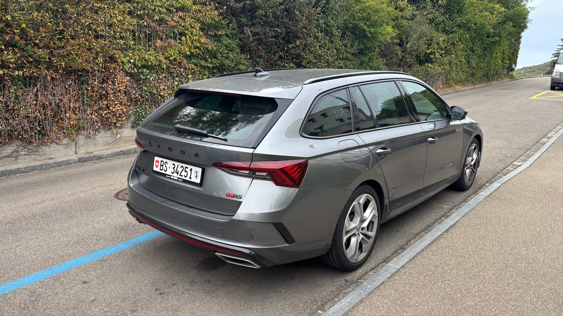 SKODA 2.0 TSI RS DSG-image-1